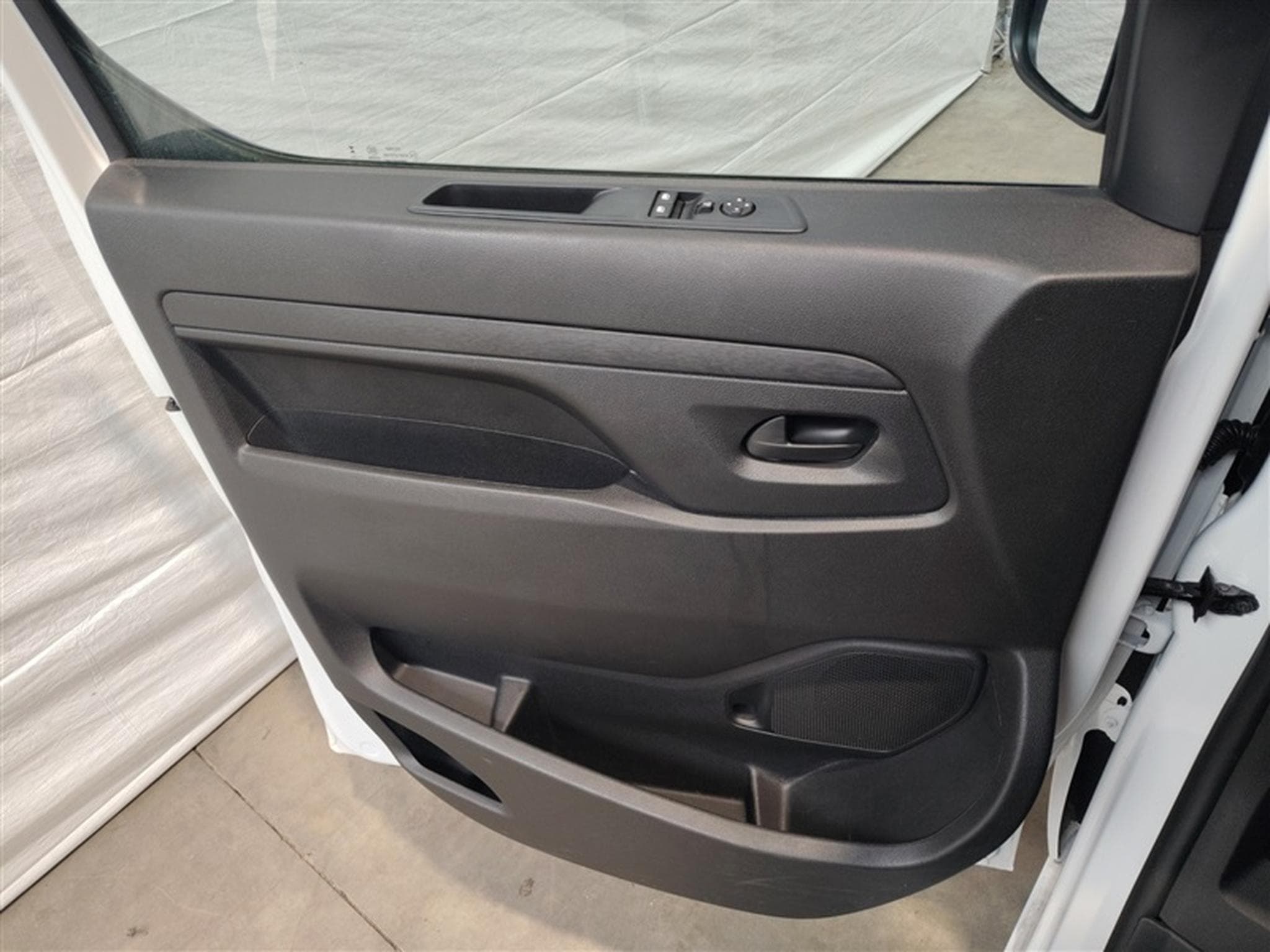 Peugeot Expert 2.0 BlueHDi EAT8 L2 NAVI CLIM / TEL / PDC AV-AR (2023) - Photo 17