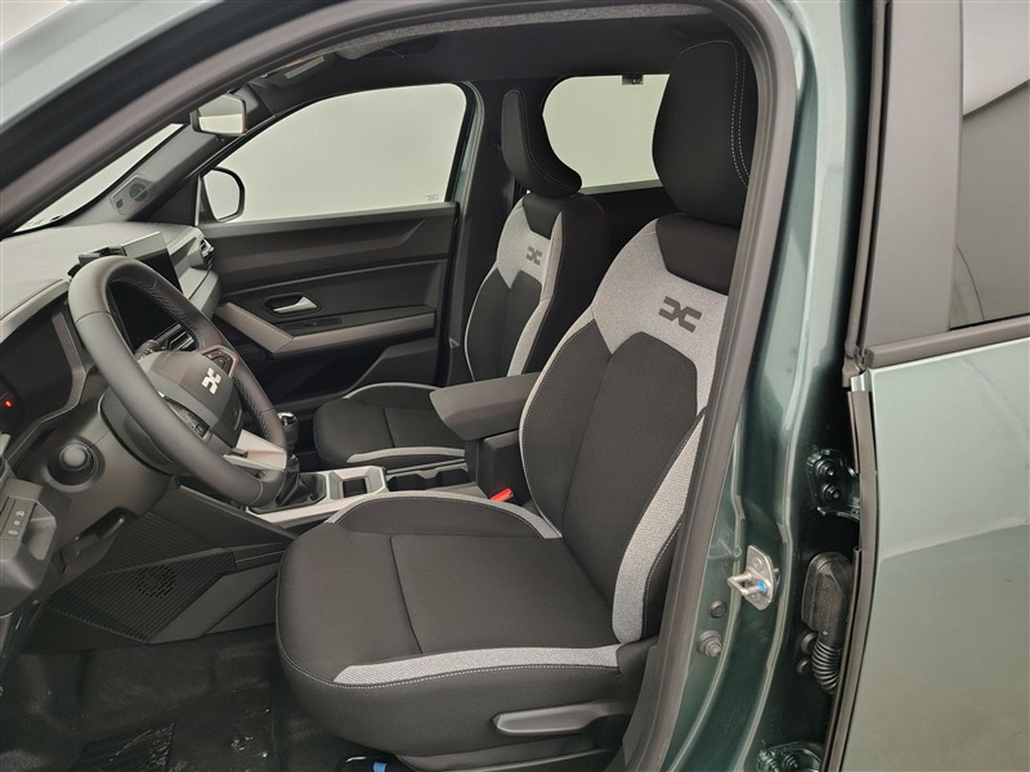 Dacia Duster Mild Hybrid 140cv Journey NAVI / CARPLAY / FULL LED / CAMERA (2026) - Photo 7