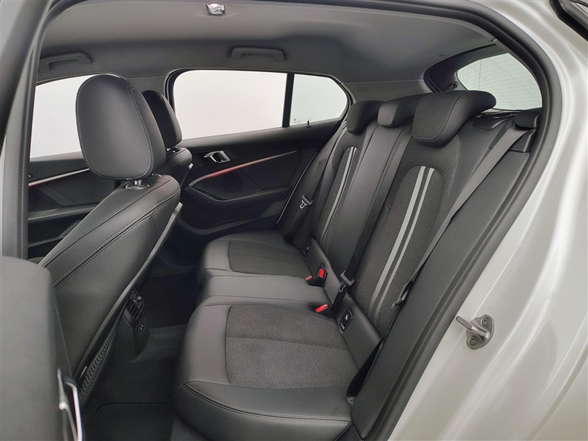 BMW 116 116 iA SportLine NAVI / CAMERA / CARPLAY (2022) - Photo 13