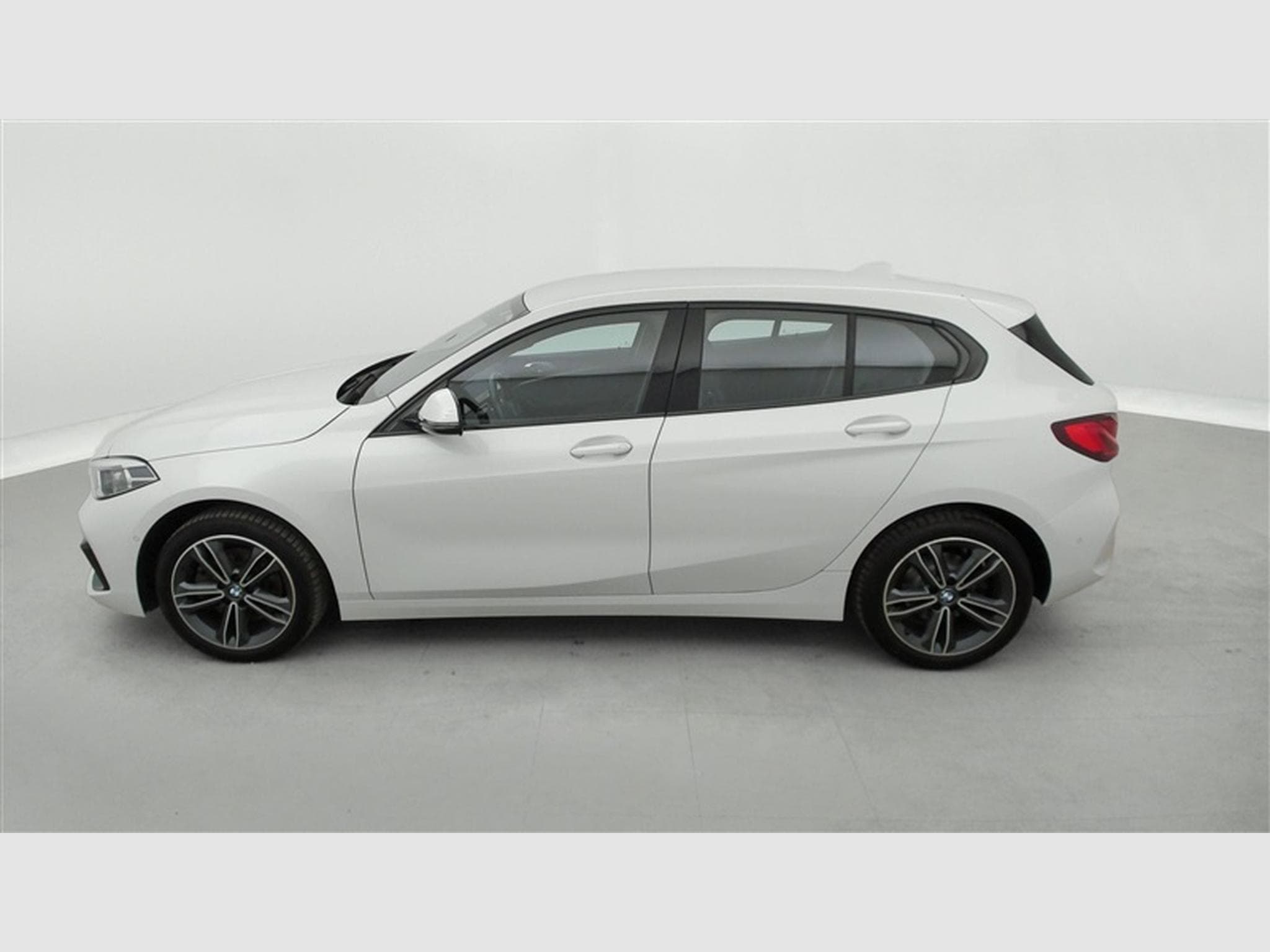 BMW 116 116 iA SportLine NAVI / CAMERA / CARPLAY (2022) - Photo 3