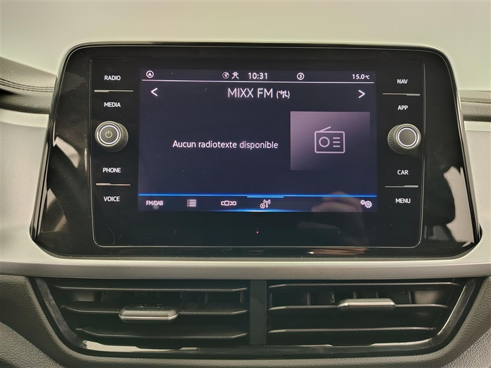 VW T-Roc 1.0 TSI Style (2023) - Photo 11