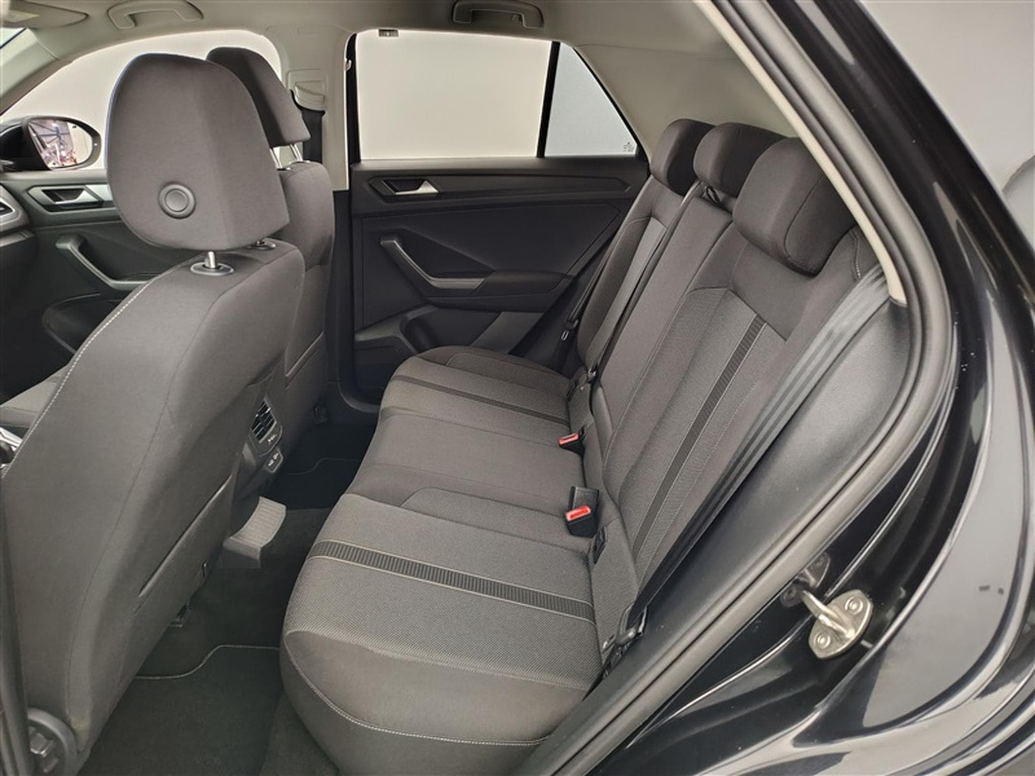 VW T-Roc 1.0 TSI Style (2023) - Photo 13
