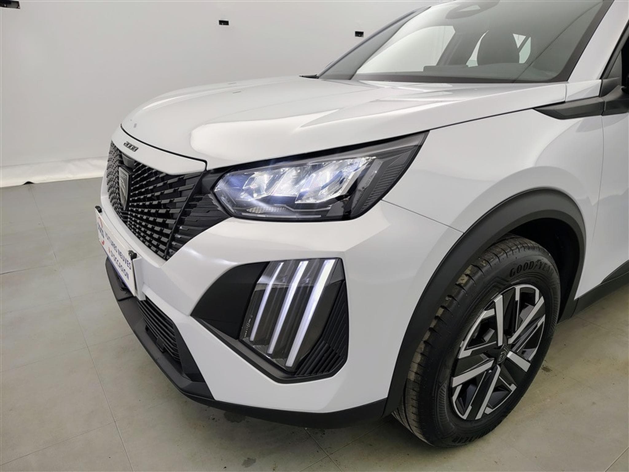 Peugeot 2008 1.2 PureTech 100Cv Style CARPLAY / FULL LED / PDC (2025) - Photo 15