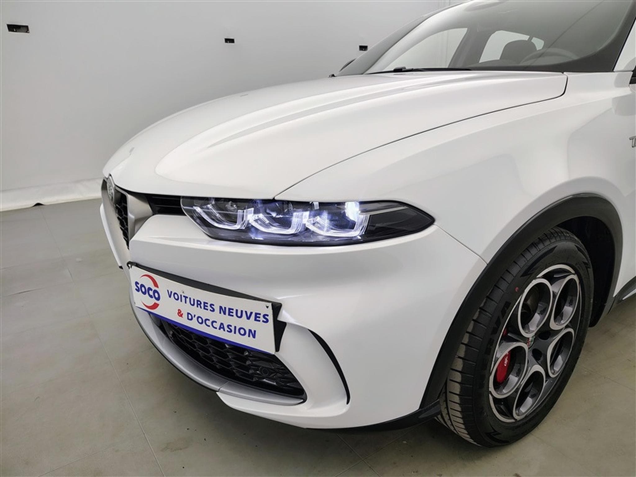 Alfa-Romeo Tonale 1.6 130 TI TCT7 *NAVI/FULL LED/CAM/PDC AV AR/JA18* (2023) - Photo 15