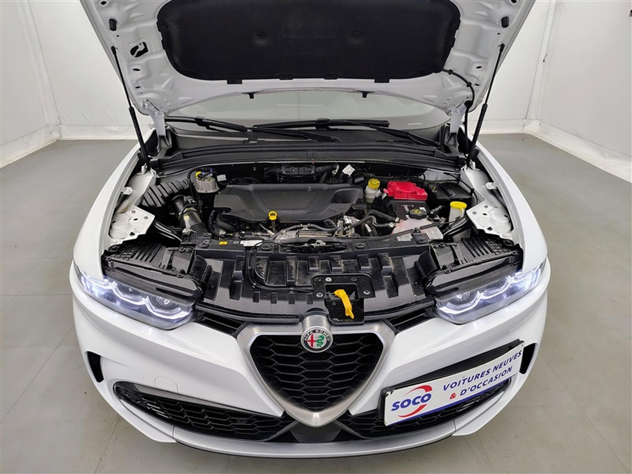 Alfa-Romeo Tonale 1.6 130 TI TCT7 *NAVI/FULL LED/CAM/PDC AV AR/JA18* (2023) - Photo 20