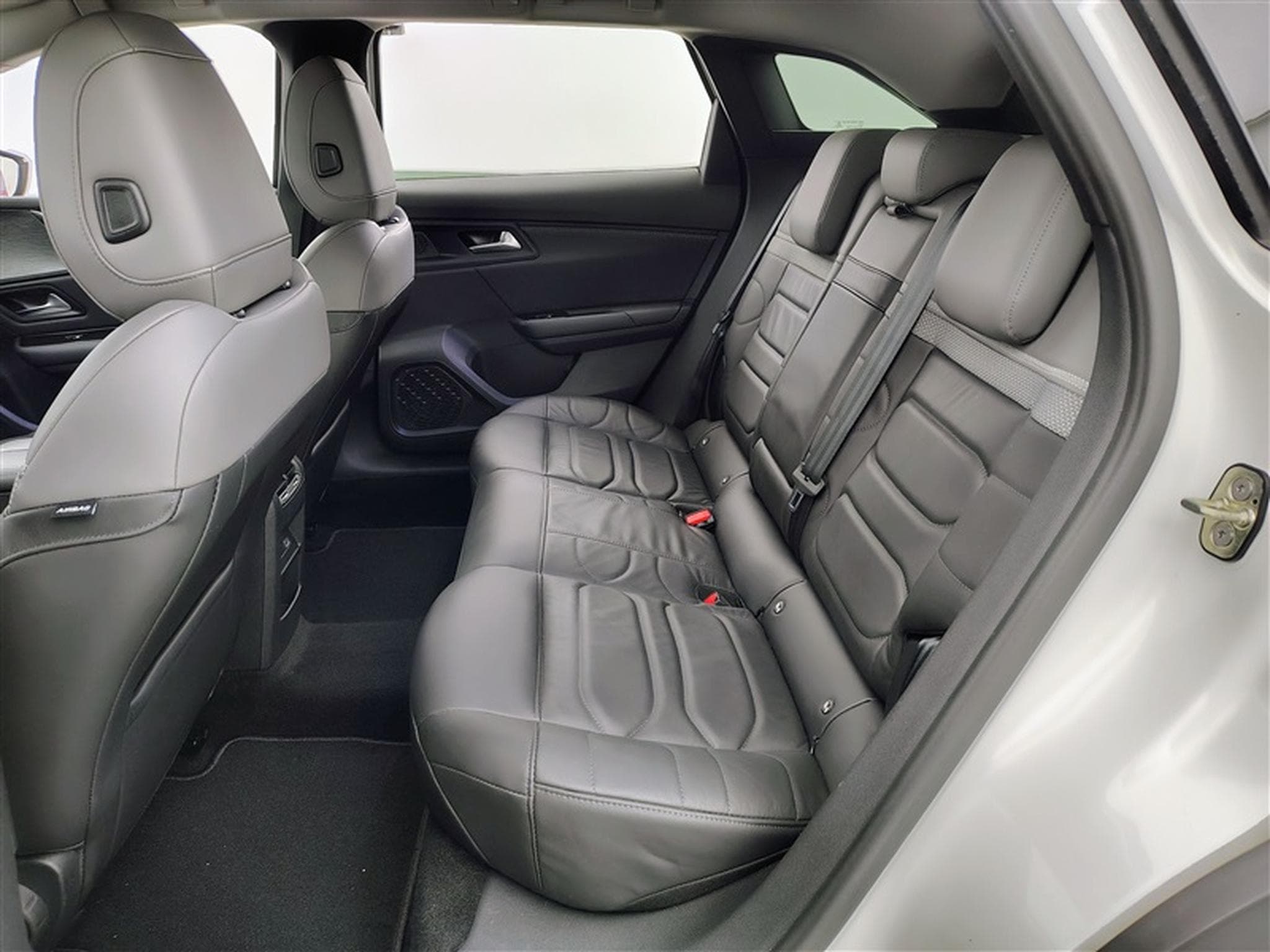 Citroen C5 X 1.2 Puretech 130cv EAT8 Shine NAVI / CAMERA / CARPLAY (2022) - Photo 13