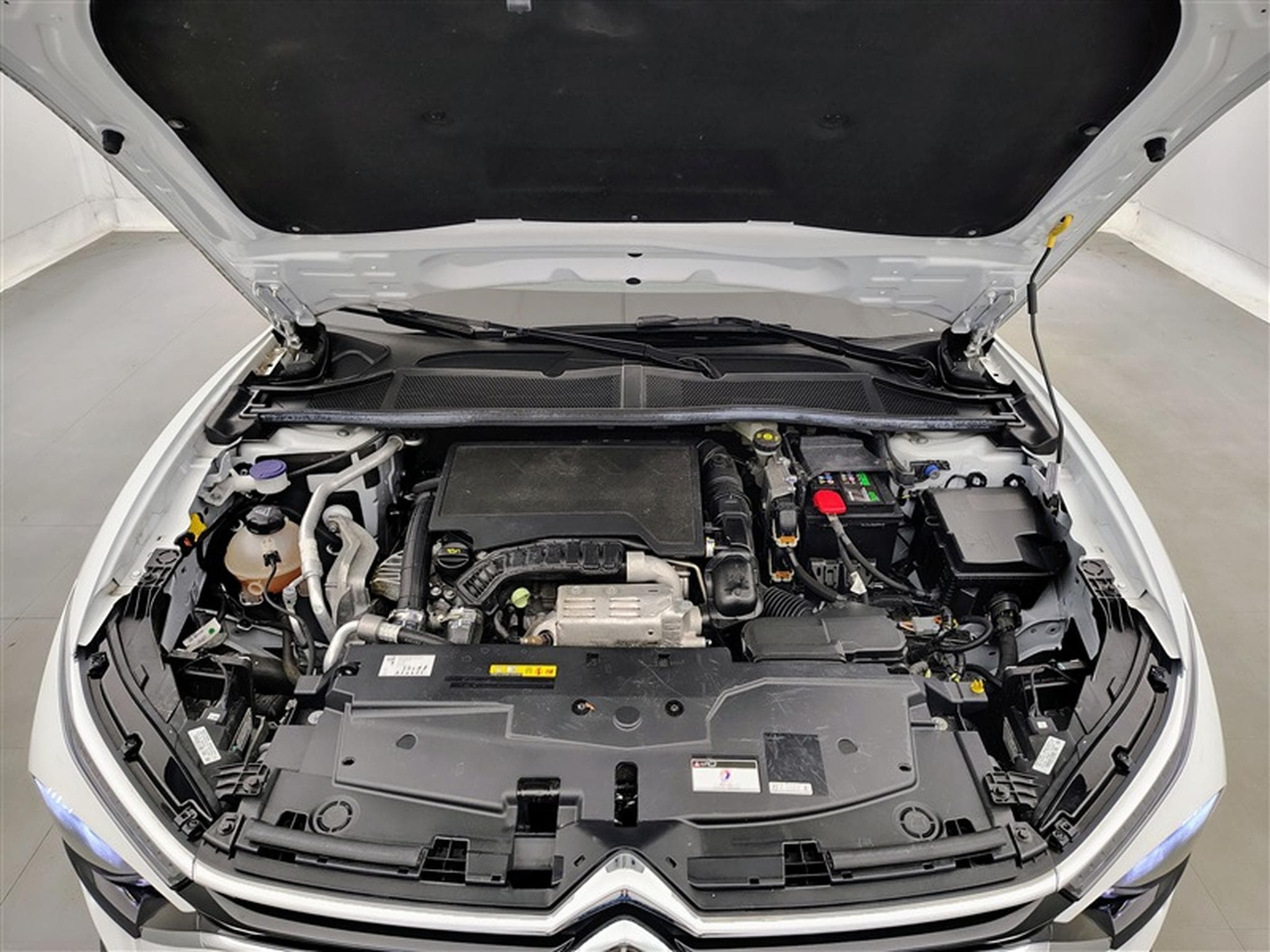 Citroen C5 X 1.2 Puretech 130cv EAT8 Shine NAVI / CAMERA / CARPLAY (2022) - Photo 19