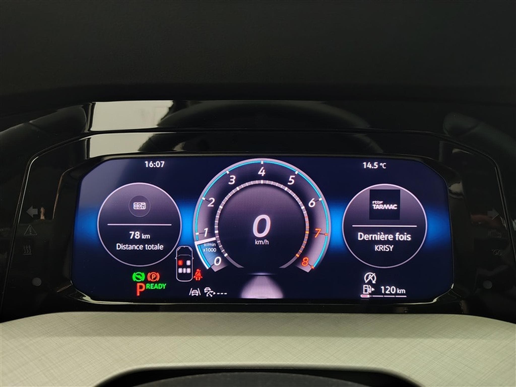 VW Golf 1.5 eTSI 150Cv DSG Anniversary Model CARPLAY / CAMERA (2025) - Photo 10