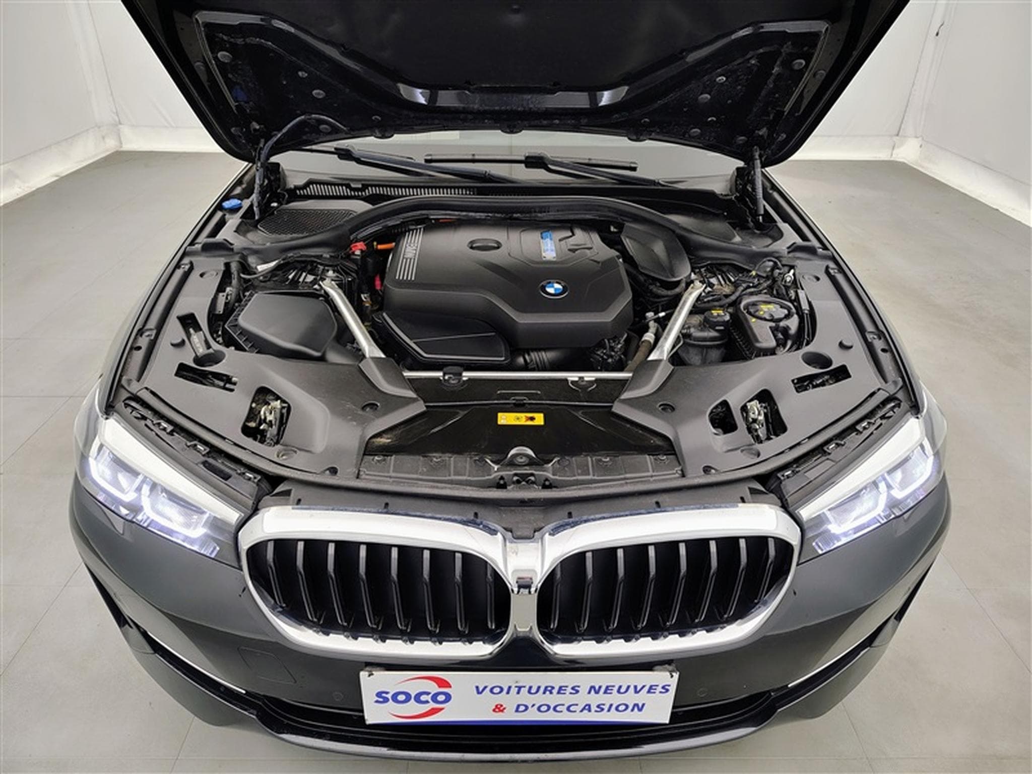 BMW 520 520eA PHEV CUIR/NAVI/FULL LED/JA18/PDC (2021) - Photo 19