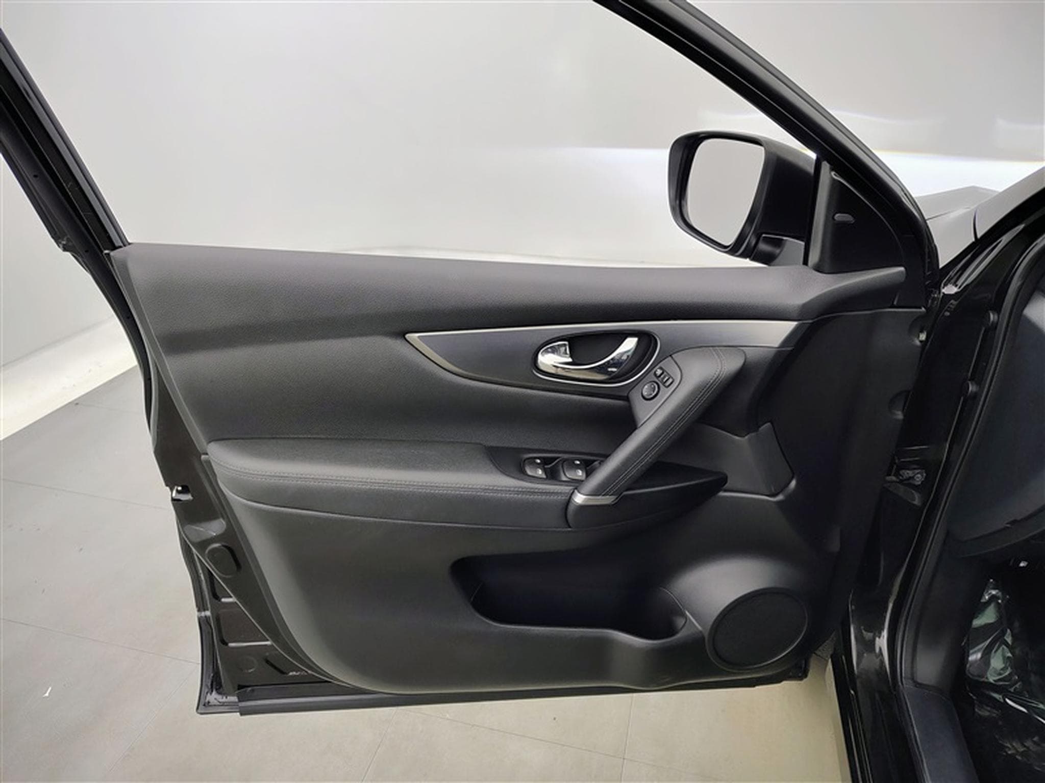 Nissan Qashqai 1.3 DIG  Tekna NAVI / FULL LED / TOIT PANO / CAMERA 360° (2020) - Photo 17