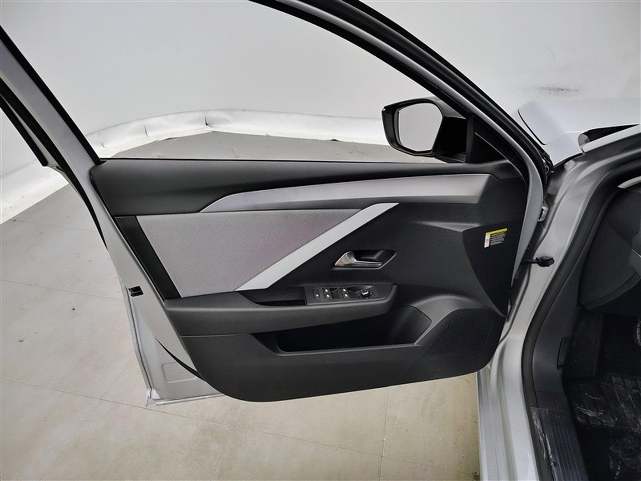 Opel Astra Sports Tourer 1.2 Turbo Edition NAVI / FULL LED / CARPLAY (2024) - Photo 17