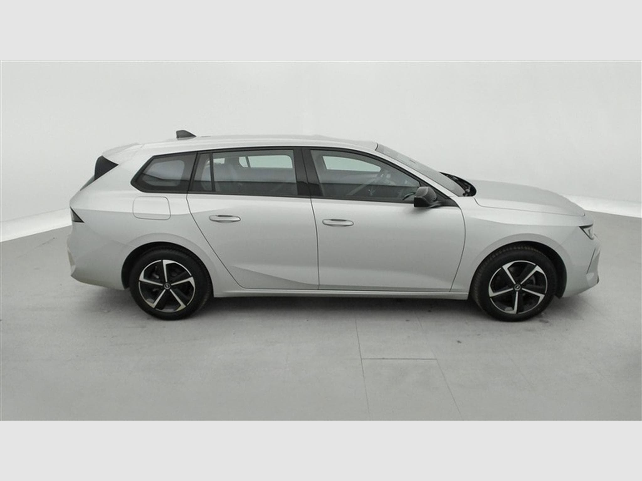 Opel Astra Sports Tourer 1.2 Turbo Edition NAVI / FULL LED / CARPLAY (2024) - Photo 24