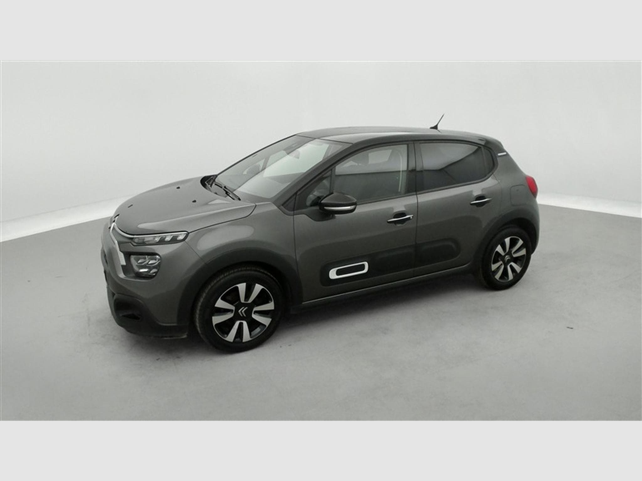 Citroen C3 1.2i PureTech Shine CARPLAY / FULL LED / JA 16" (2023) - Photo 19