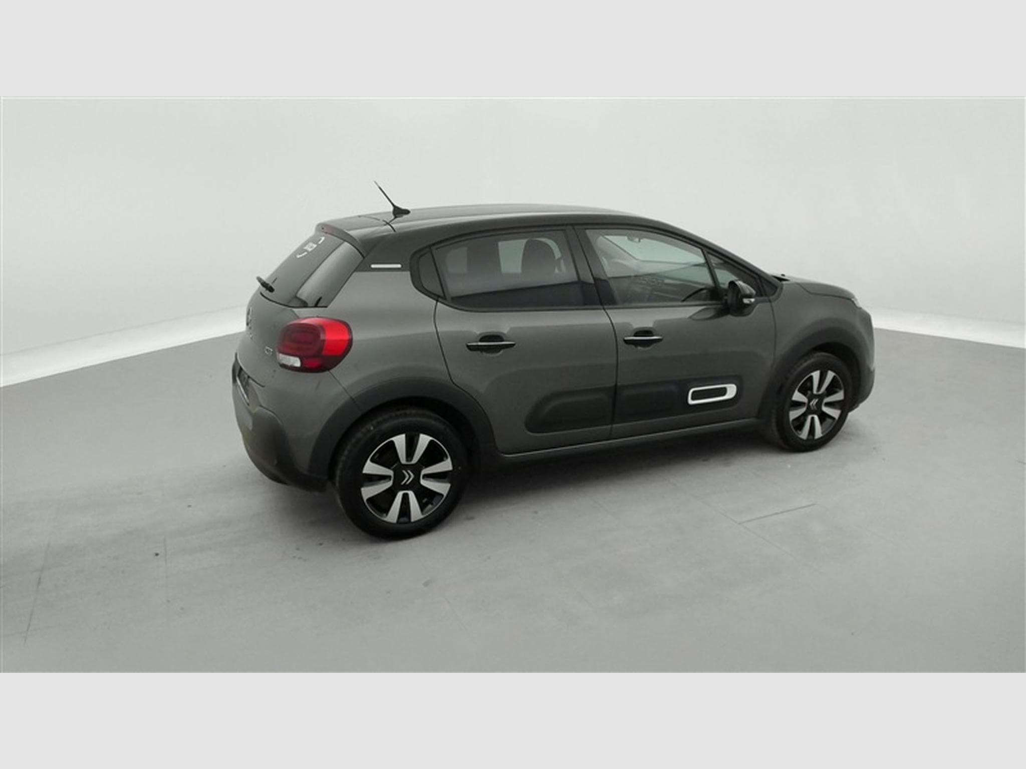 Citroen C3 1.2i PureTech Shine CARPLAY / FULL LED / JA 16" (2023) - Photo 23