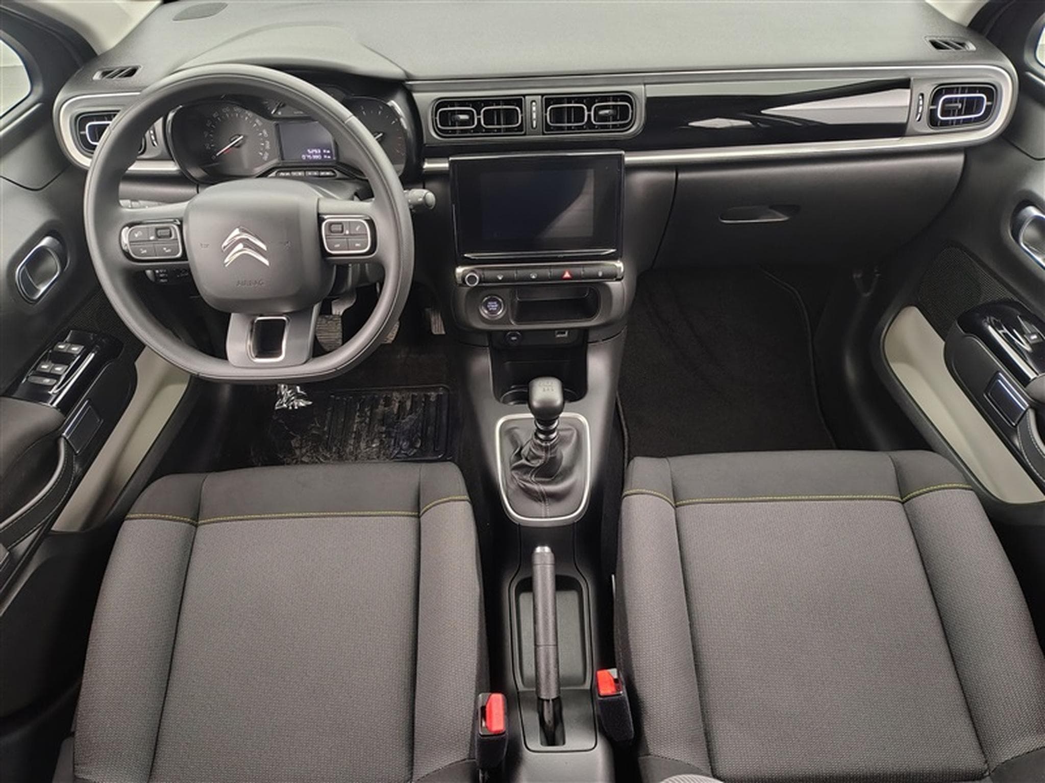 Citroen C3 1.2i PureTech Shine CARPLAY / FULL LED / JA 16" (2023) - Photo 8