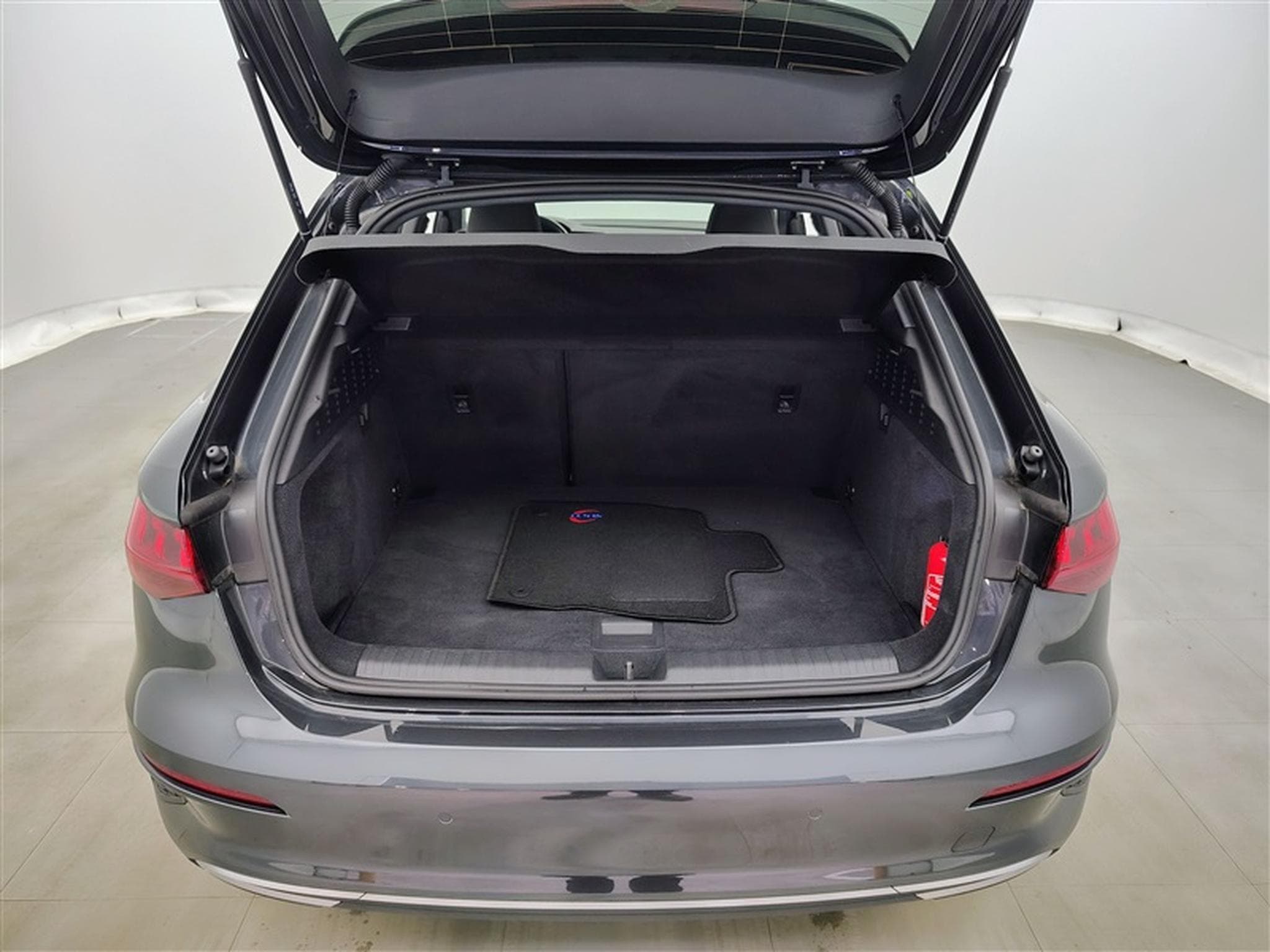 Audi A3 30 TFSI Advanced S-tronic Navi / Led / PDC (2023) - Photo 14
