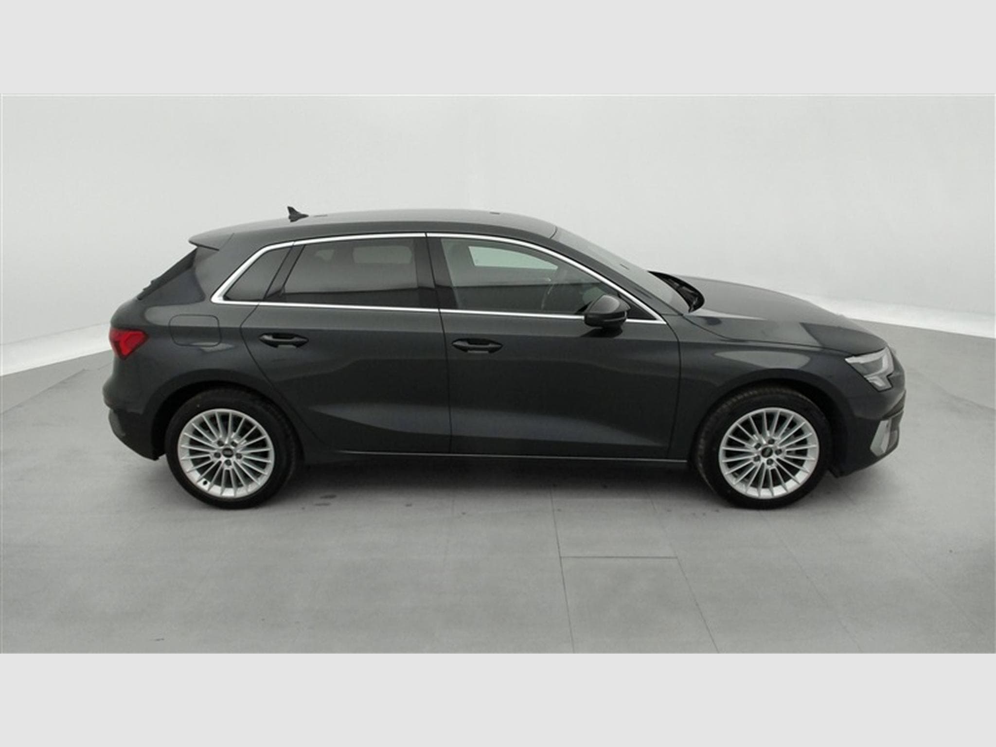 Audi A3 30 TFSI Advanced S-tronic Navi / Led / PDC (2023) - Photo 23