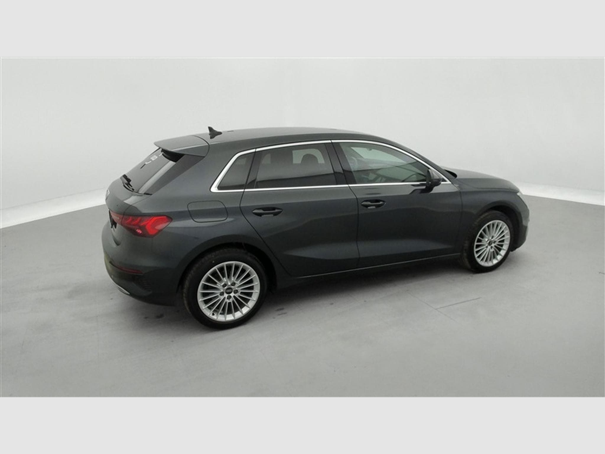 Audi A3 30 TFSI Advanced S-tronic Navi / Led / PDC (2023) - Photo 24