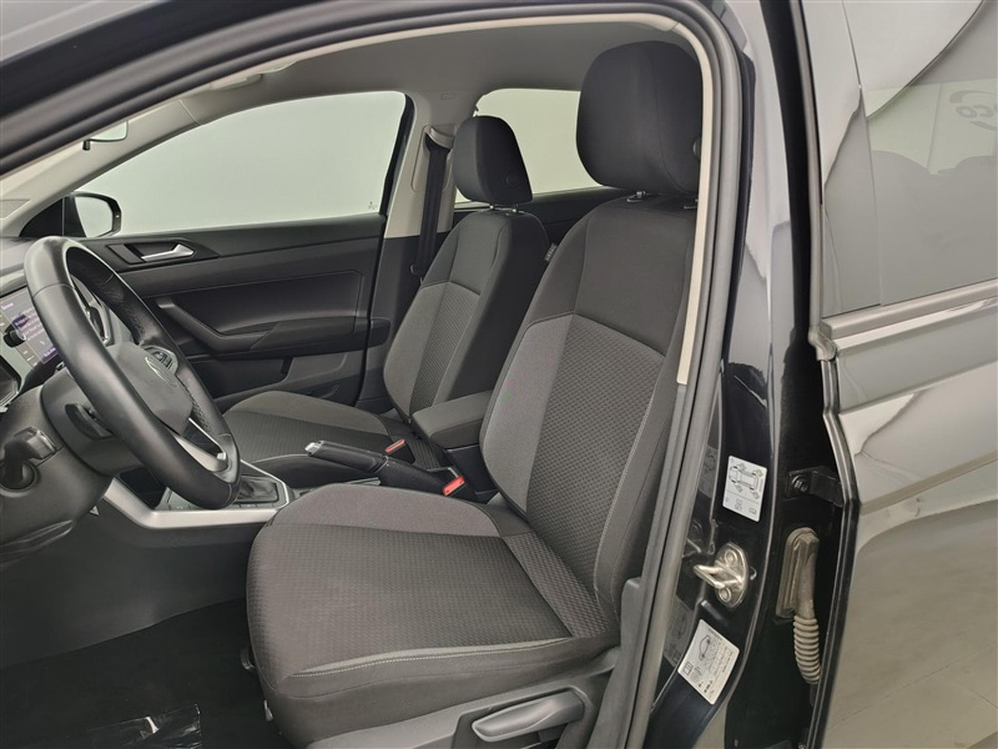 VW Polo 1.0 TSI 95Cv DSG Urban CARPLAY / CAMERA / PDC / ALU (2024) - Photo 7