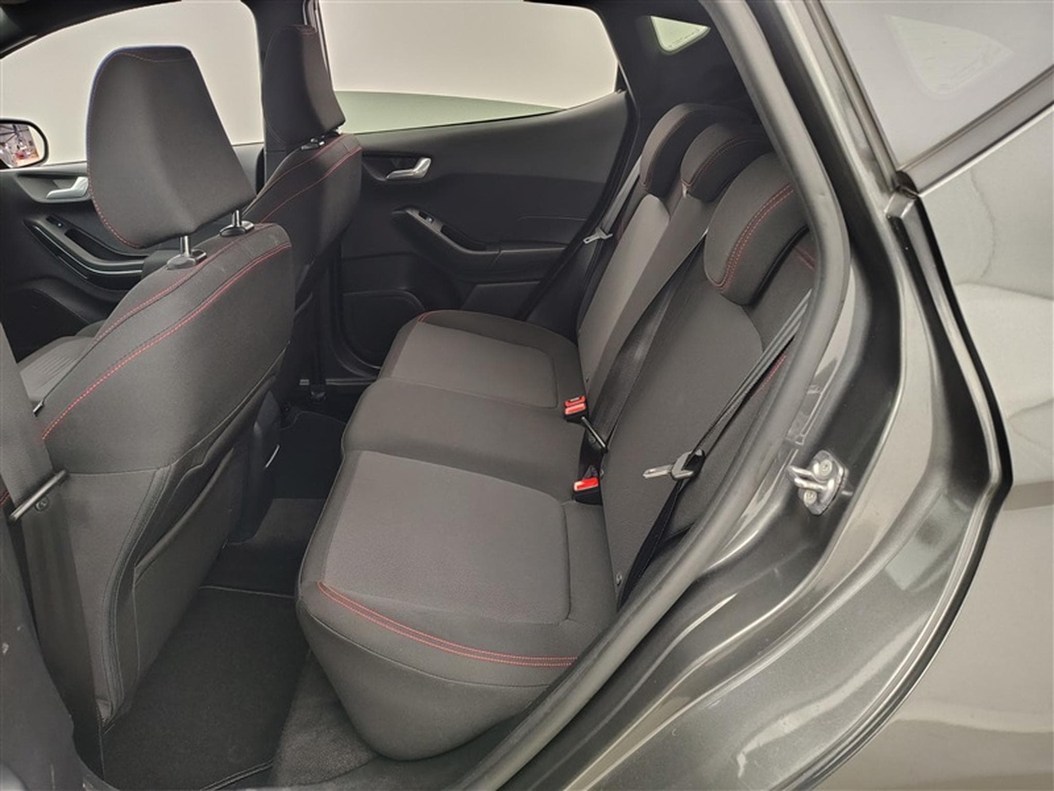Ford Fiesta 1.0 EcoBoost MHEV ST-Line  Carplay / PDC (2022) - Photo 13