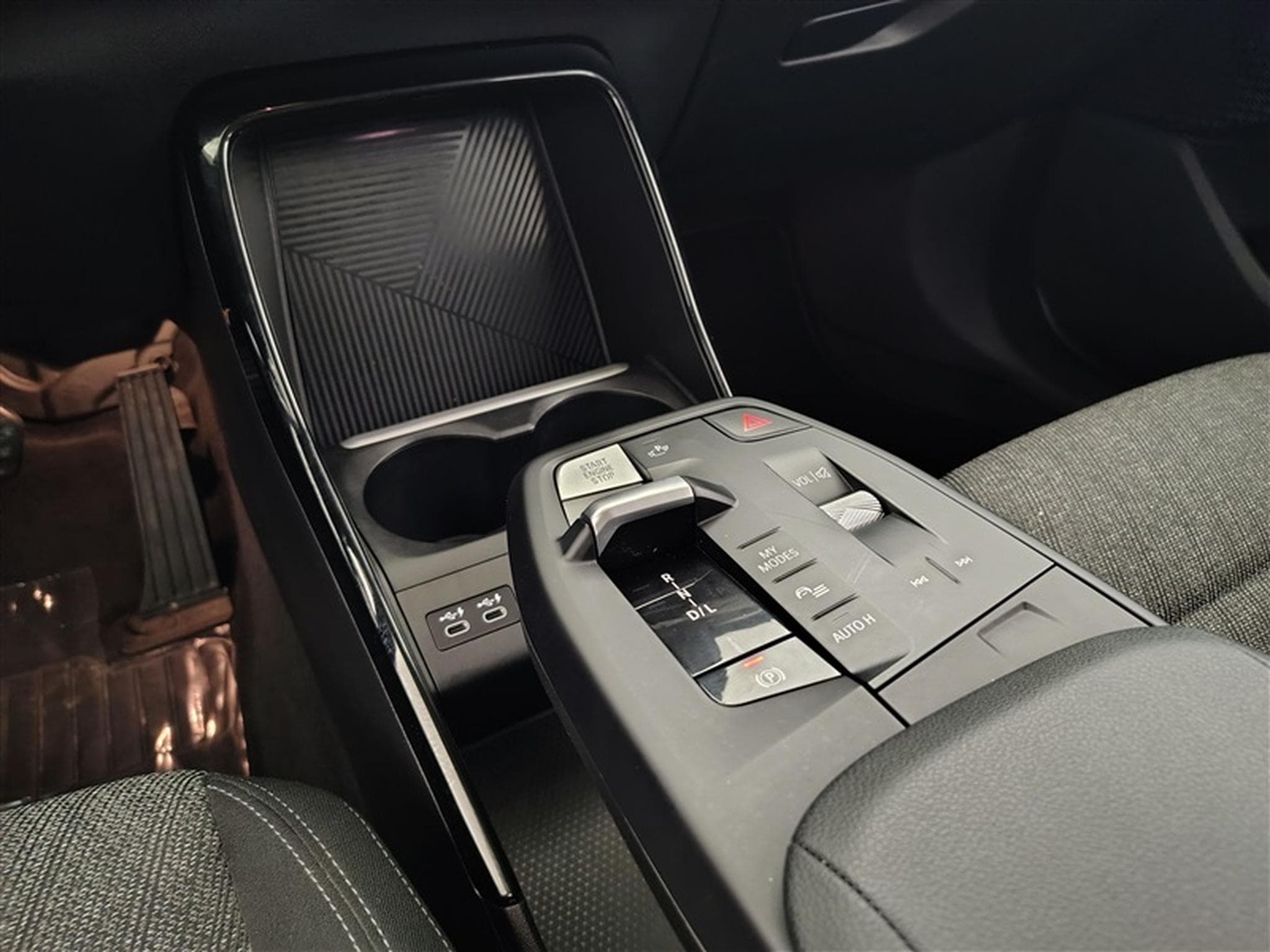 BMW 218 Active Tourer 218 iA NAVI/FULL LED/JA/PDC (2023) - Photo 12