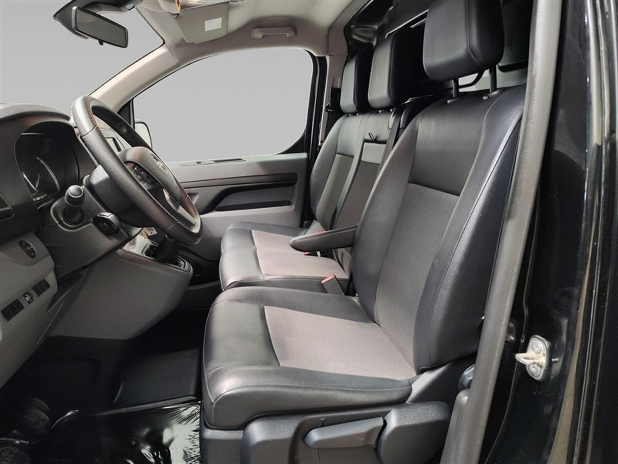 Opel Vivaro 2.0 TD L3H1 BInj. Edition S/S °NAV°CARPLAY°CAM360°PDC AV-AR (2021) - Photo 7
