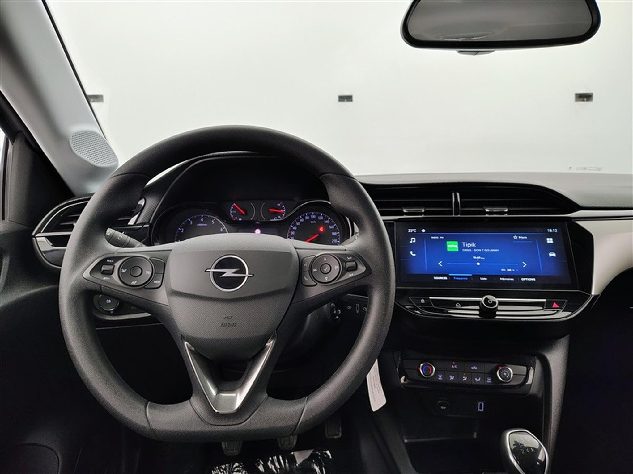 Opel Corsa 1.2i  Business S/S (2024) - Photo 9