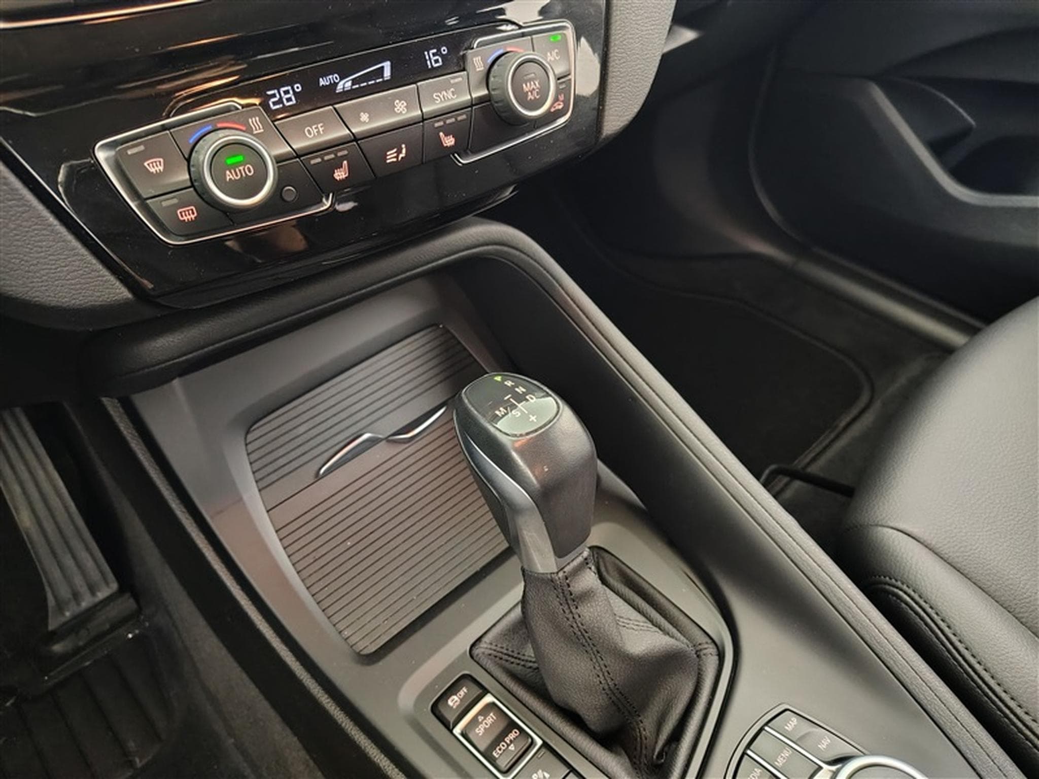 BMW X1 PHEV 1.5iA xDrive25e Cuir / Navi / Led (2022) - Photo 12