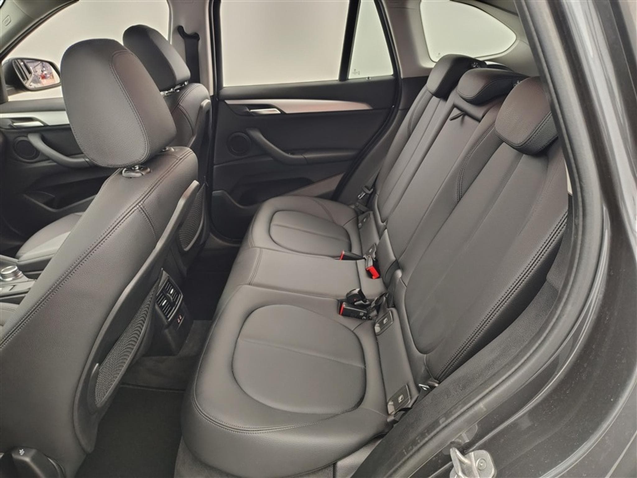 BMW X1 PHEV 1.5iA xDrive25e Cuir / Navi / Led (2022) - Photo 13