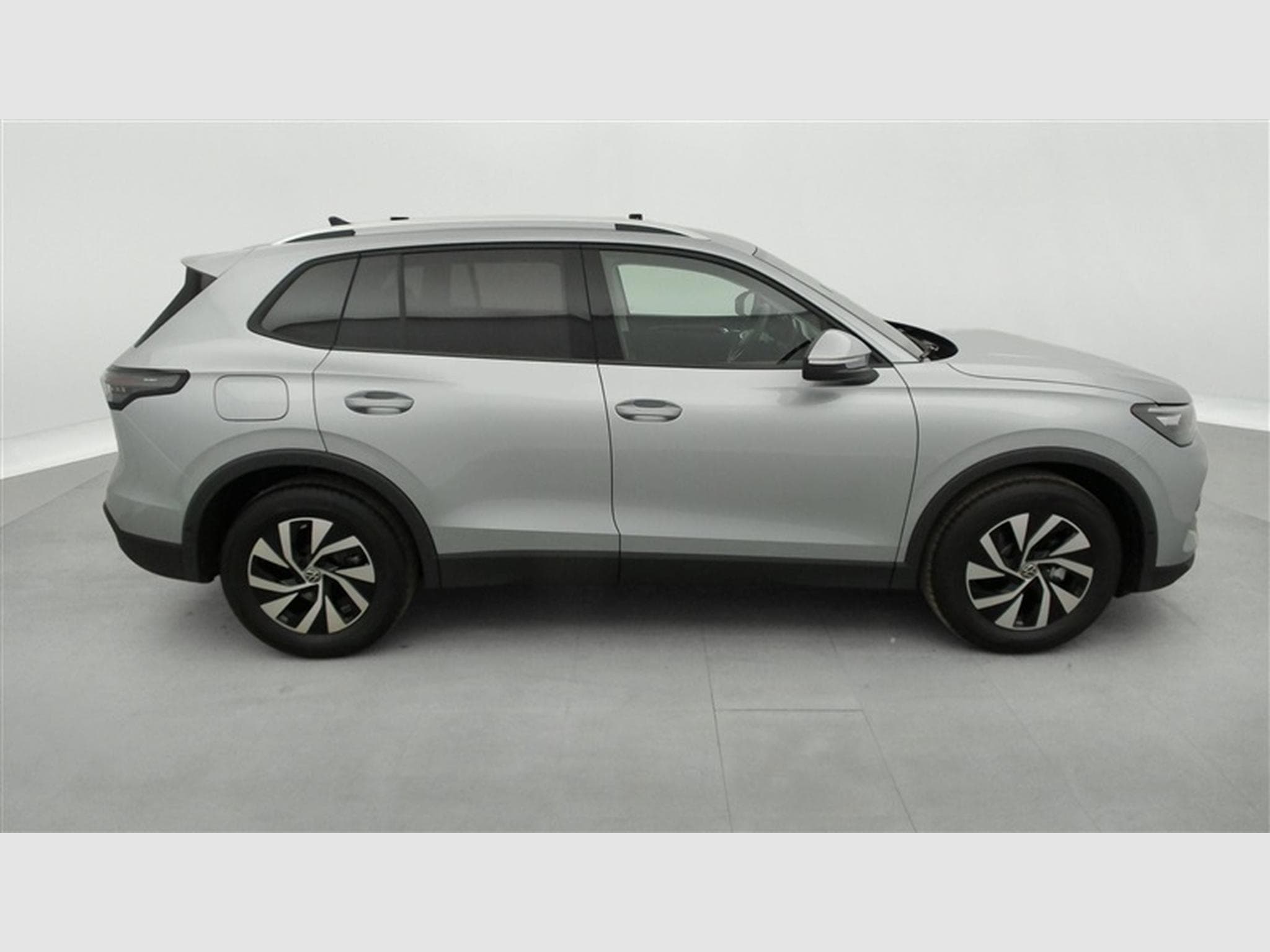 VW Tiguan 1.5 TSI 130cv DSG United CARPLAY / FULL LED / CAMERA 360° (2026) - Photo 25