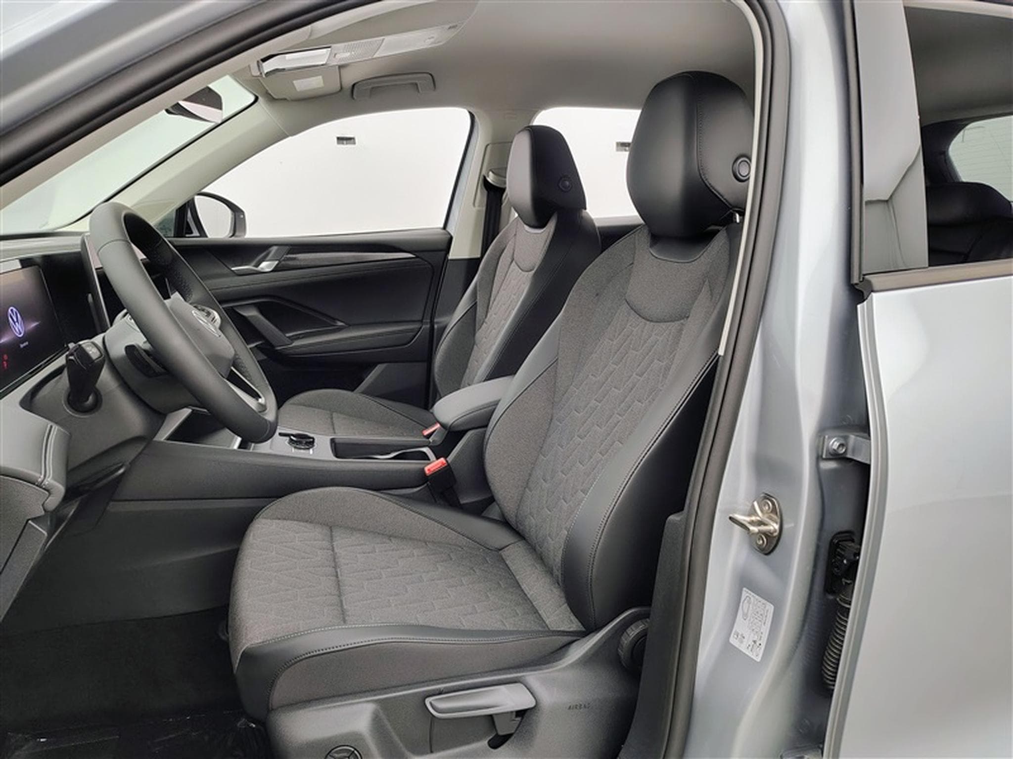 VW Tiguan 1.5 TSI 130cv DSG United CARPLAY / FULL LED / CAMERA 360° (2026) - Photo 7