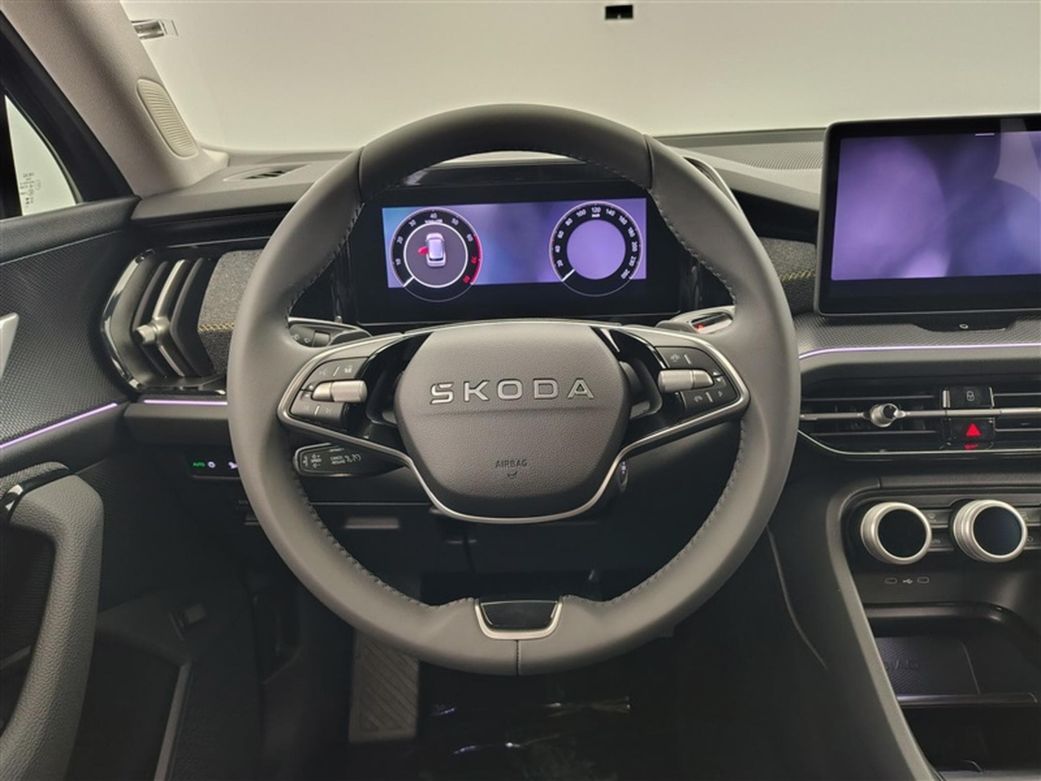 Skoda Kodiaq 1.5 TSI 150cv DSG Selection 7pl. CARPLAY / FULL LED / CAMERA (2026) - Photo 9