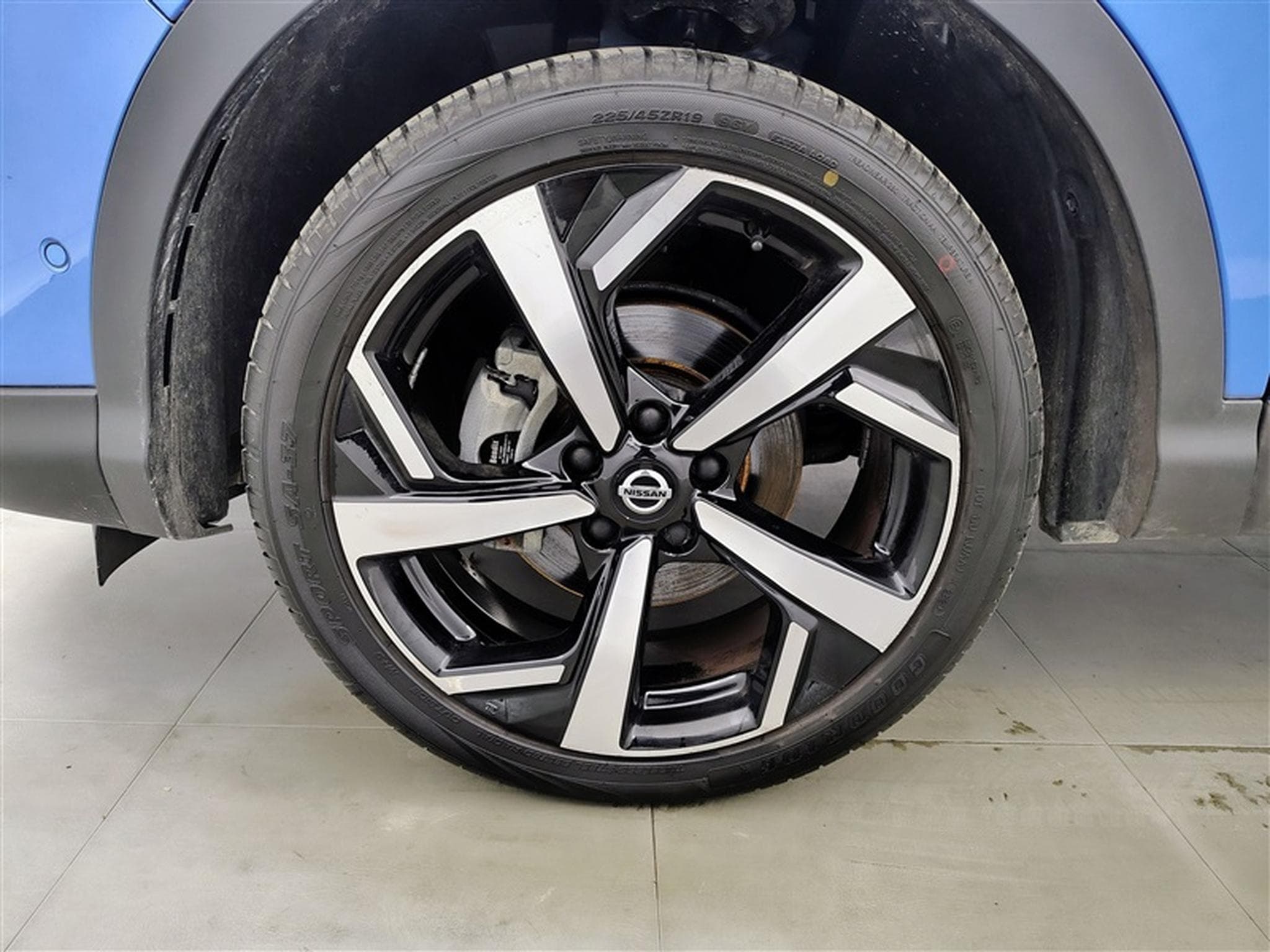 Nissan Qashqai 1.5 dCi Tekna Xtronic *NAVI/FULL LED/CAMERA360/CUIR/T.PANO* (2020) - Photo 6