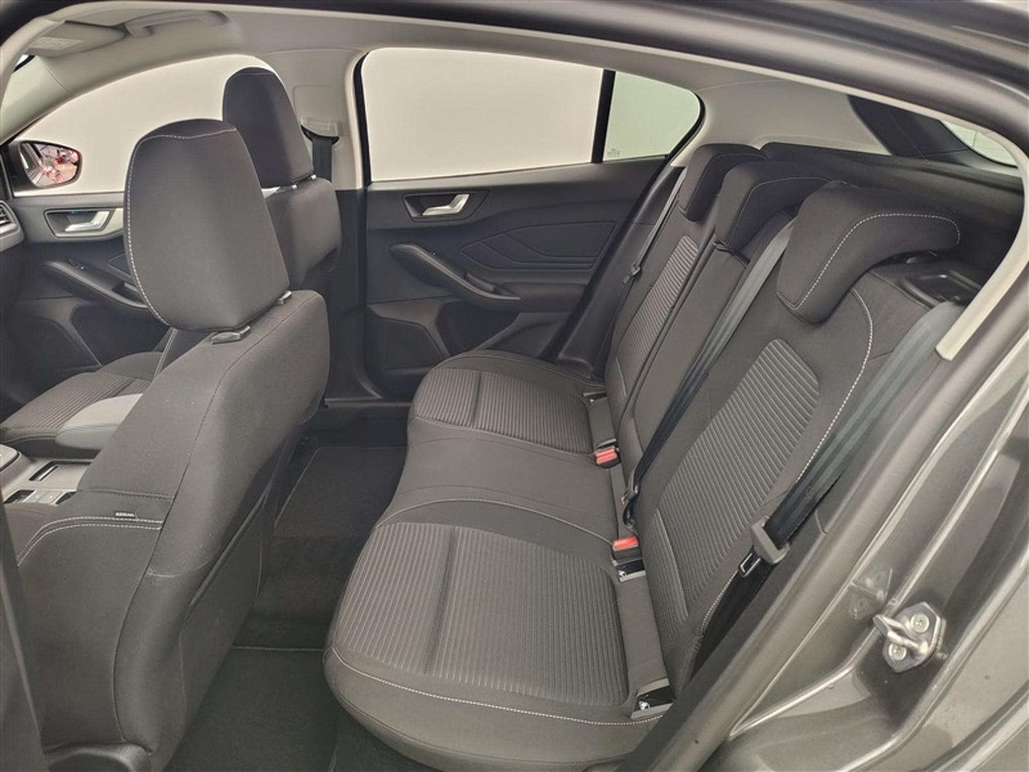 Ford Focus 1.0 EcoBoost 155Cv Titanium X Navi / PDC av+ar (2025) - Photo 13