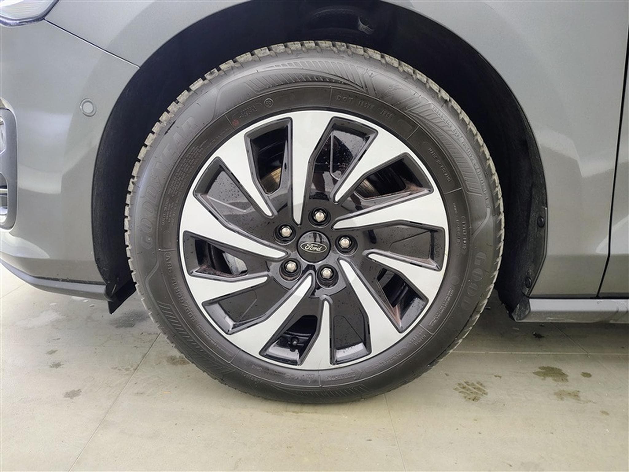 Ford Focus 1.0 EcoBoost 155Cv Titanium X Navi / PDC av+ar (2025) - Photo 6