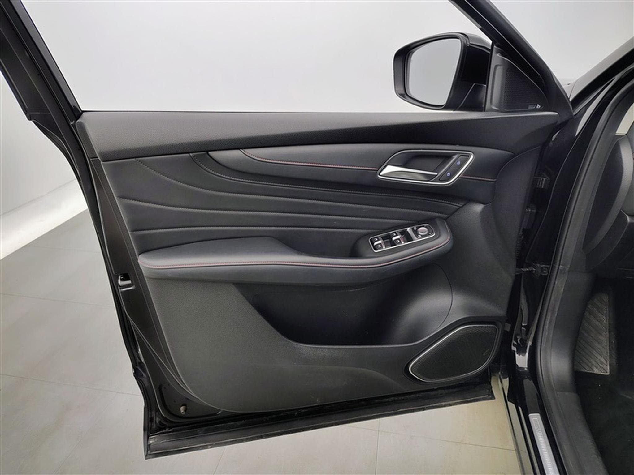 MG HS 1.5 T-GDi 160cv BVA Luxury NAVI / FULL LED / CUIR / PANO (2024) - Photo 17