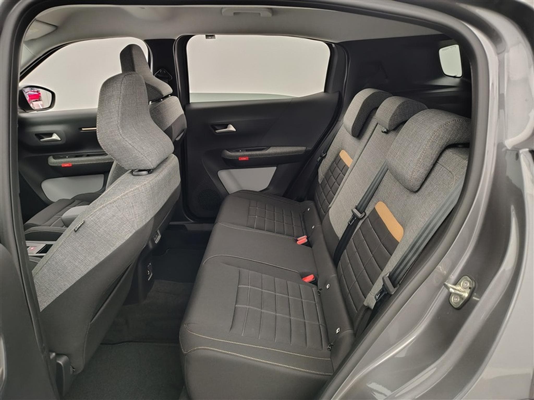 Citroen C3 Aircross 1.2 Hybrid 145Cv e-DCS6 Plus CARPLAY / CAMERA (2025) - Photo 13