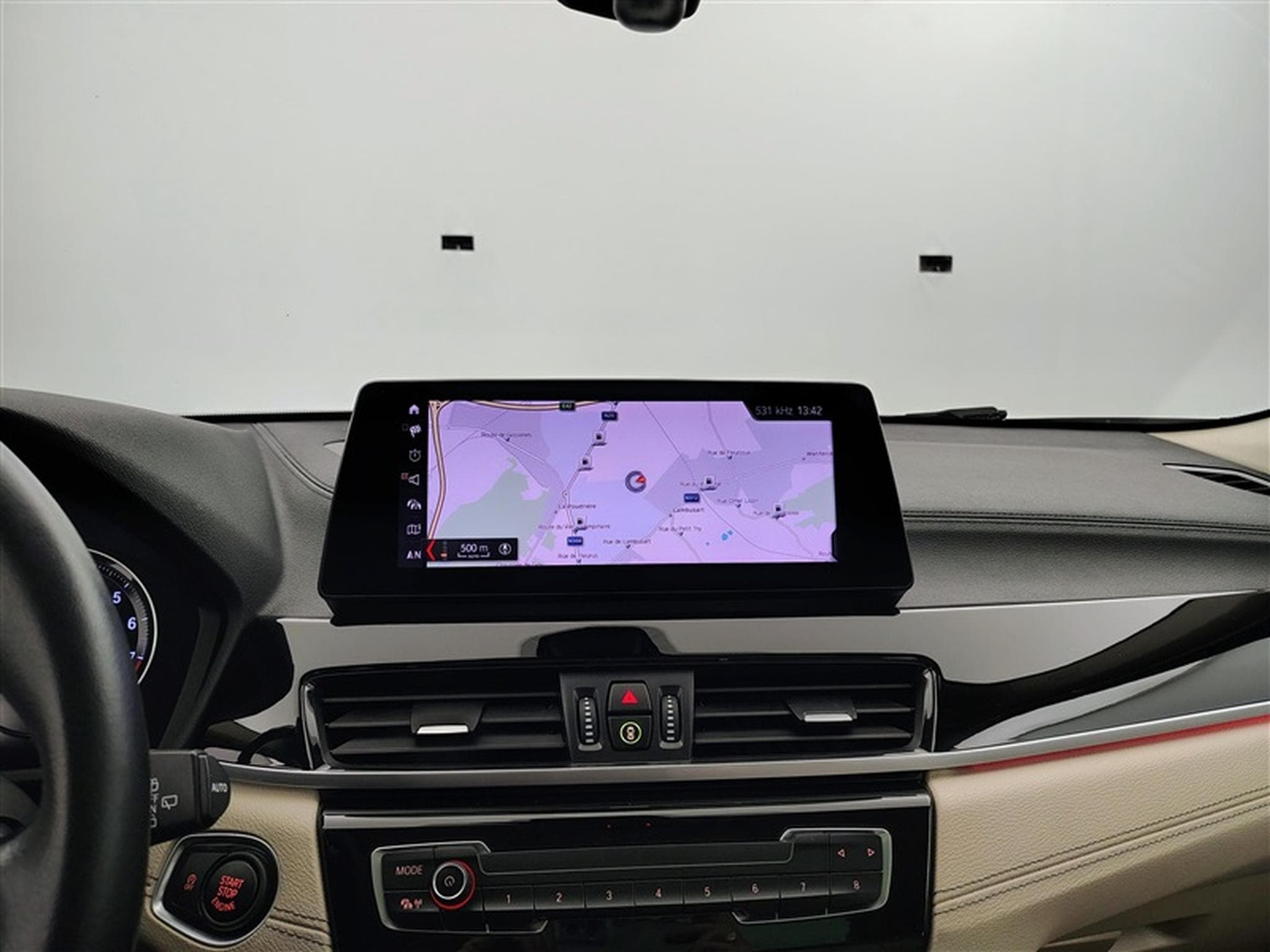 BMW X2 2.0iA xDrive20 4WD/CUIR/NAVI/FULL LED/TO PANO/JA18 (2021) - Photo 11