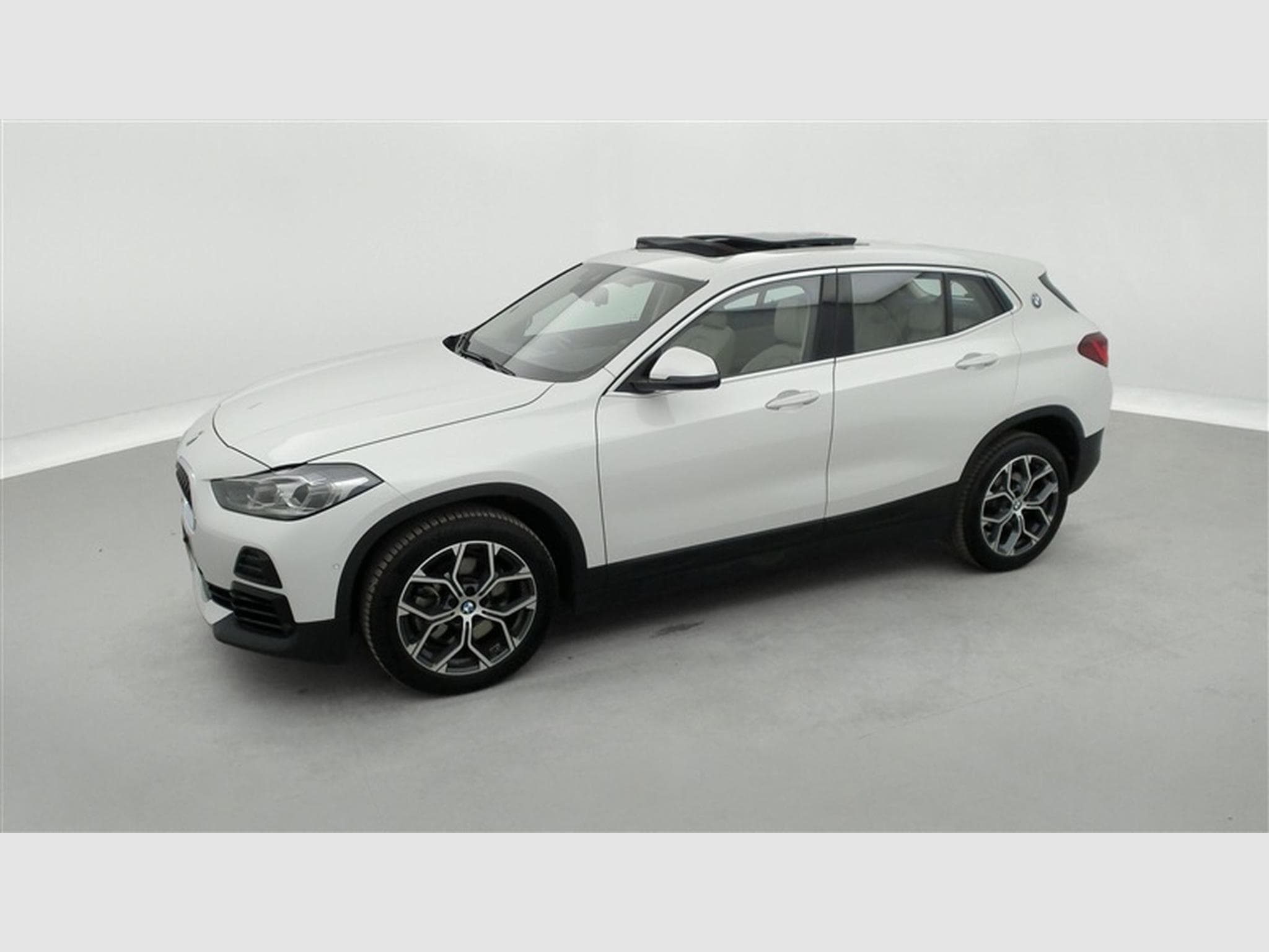 BMW X2 2.0iA xDrive20 4WD/CUIR/NAVI/FULL LED/TO PANO/JA18 (2021) - Photo 22