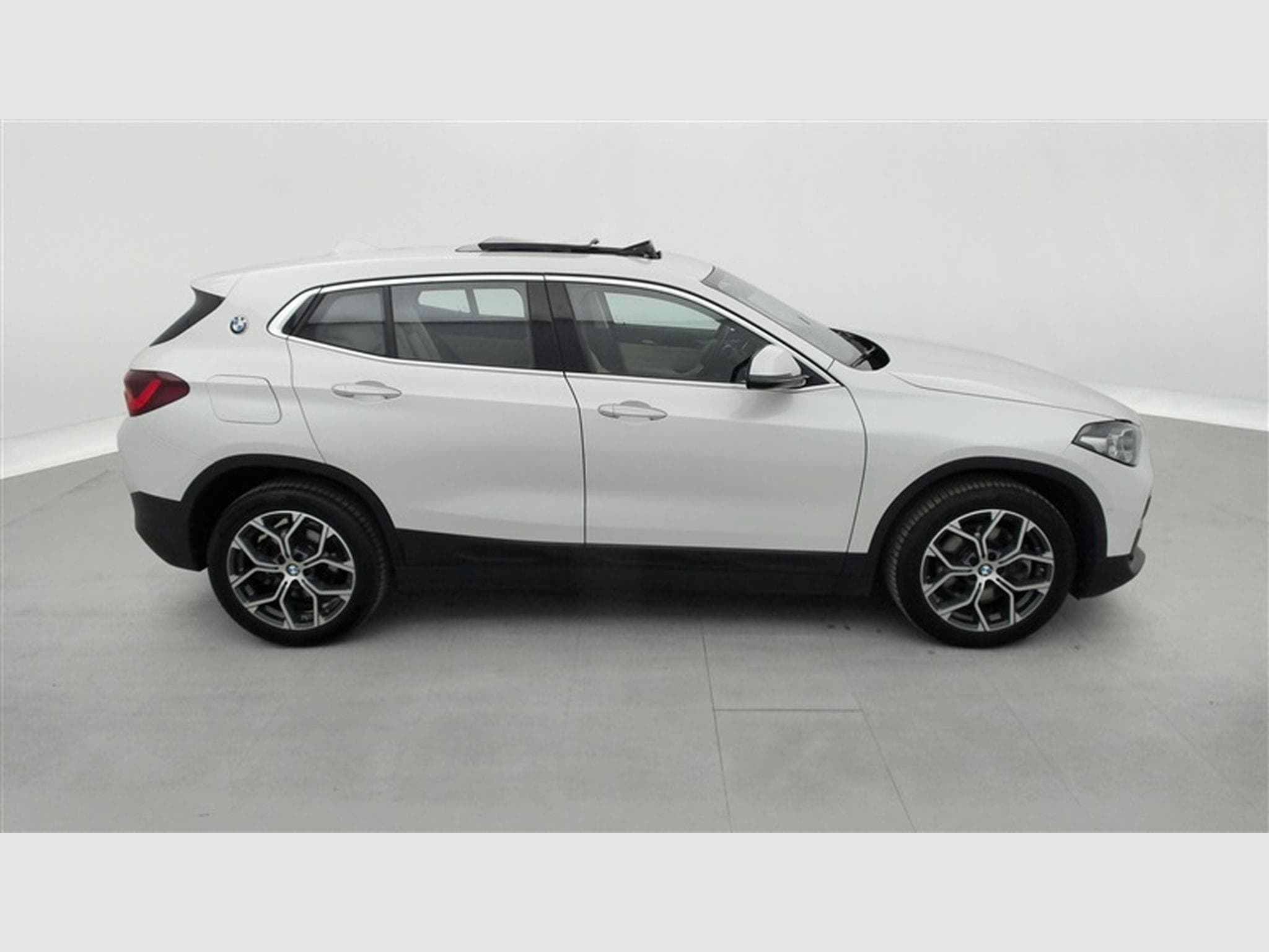 BMW X2 2.0iA xDrive20 4WD/CUIR/NAVI/FULL LED/TO PANO/JA18 (2021) - Photo 25