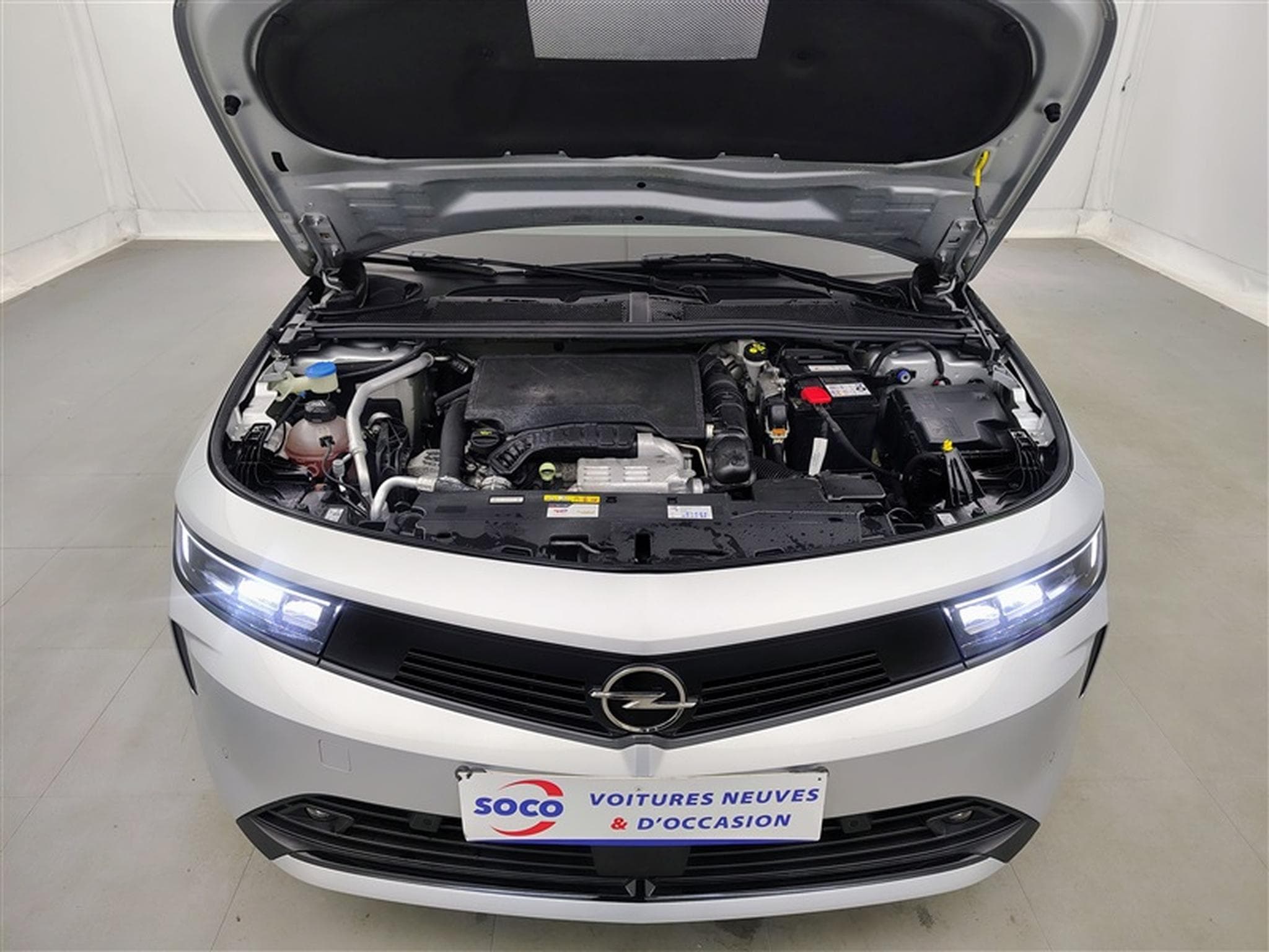 Opel Astra Sports Tourer 1.2 Turbo Edition NAVI / FULL LED / CARPLAY (2024) - Photo 19