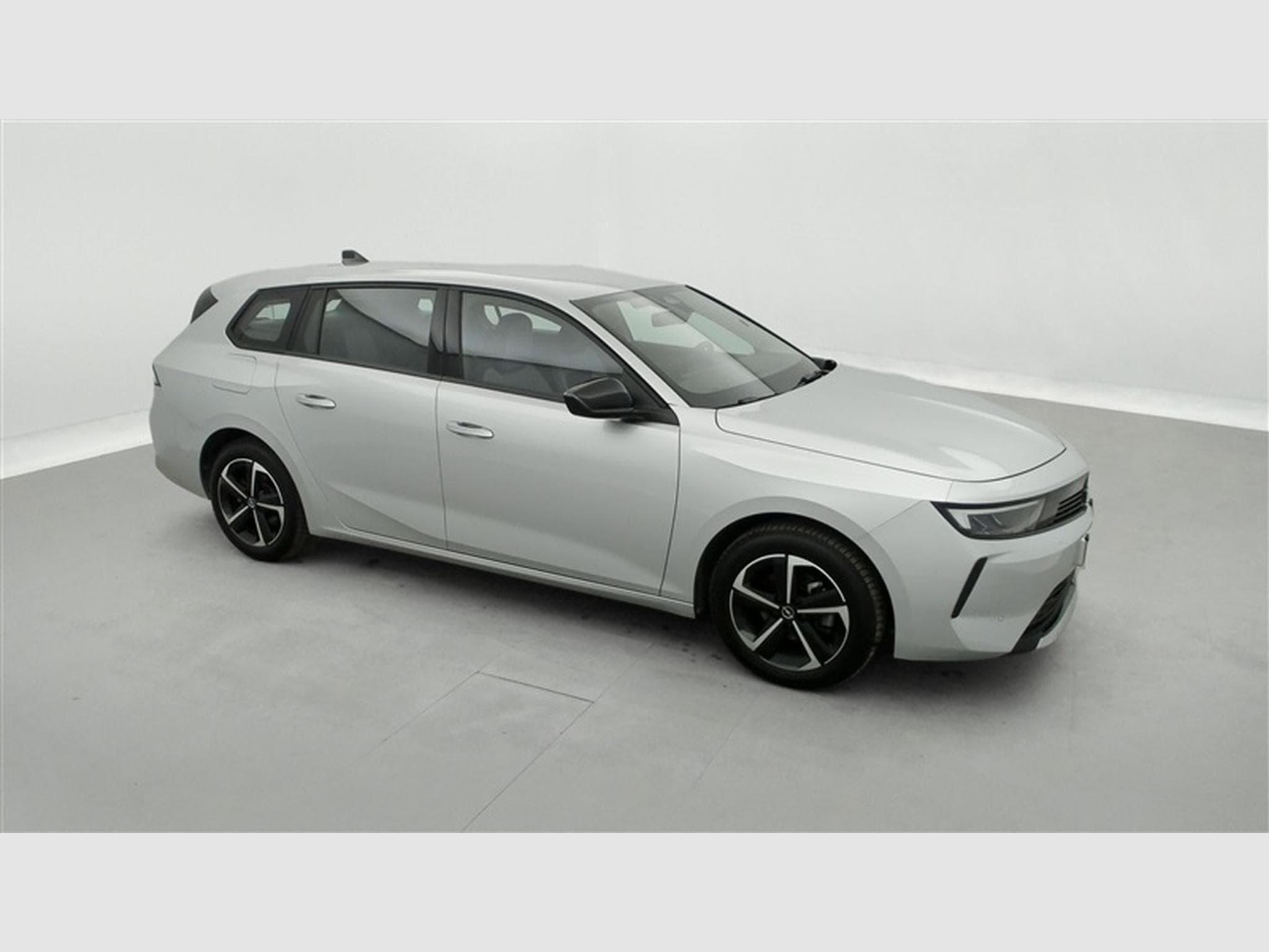 Opel Astra Sports Tourer 1.2 Turbo Edition NAVI / FULL LED / CARPLAY (2024) - Photo 23