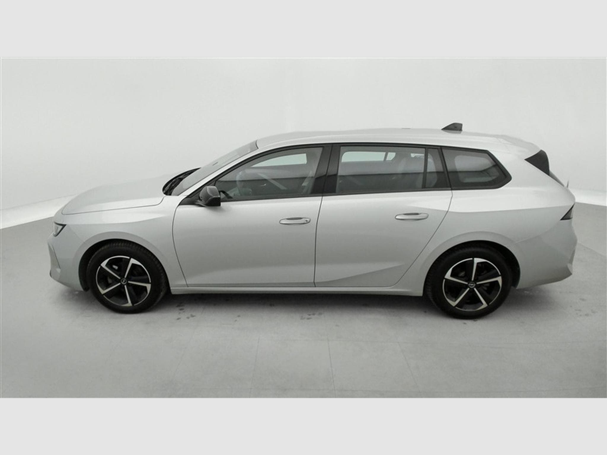 Opel Astra Sports Tourer 1.2 Turbo Edition NAVI / FULL LED / CARPLAY (2024) - Photo 3
