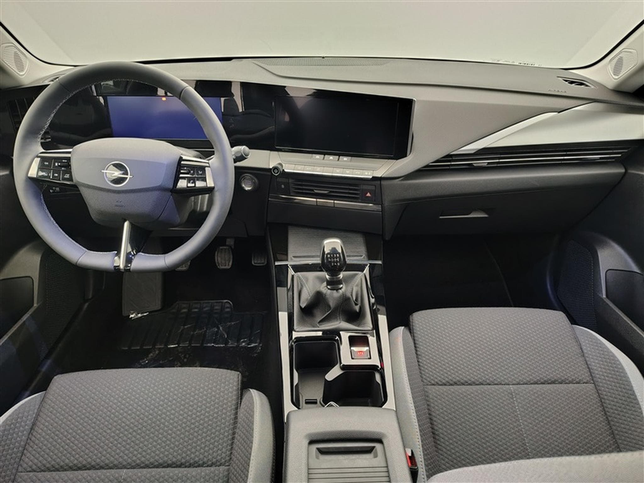 Opel Astra Sports Tourer 1.2 Turbo Edition NAVI / FULL LED / CARPLAY (2024) - Photo 8