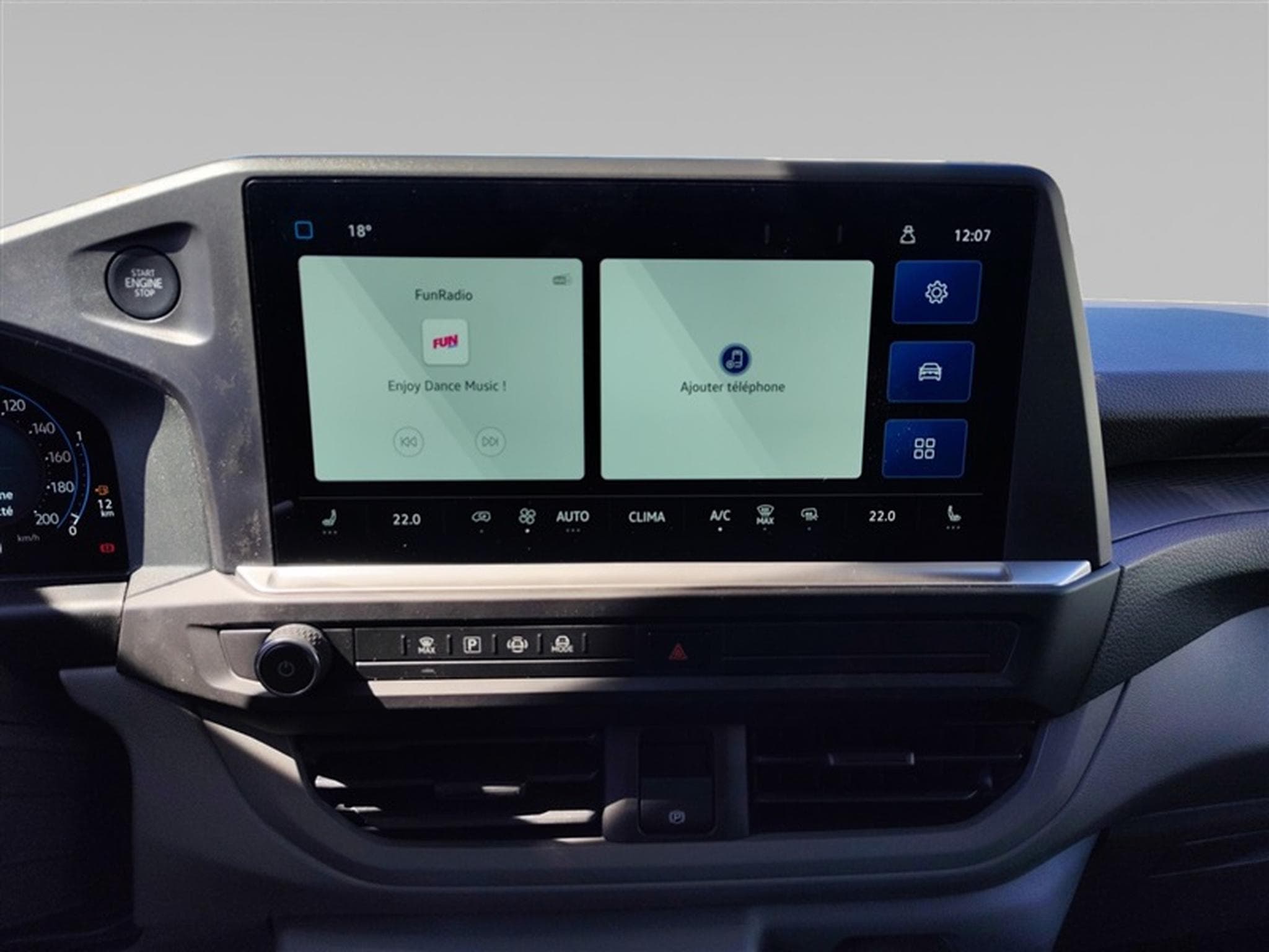 VW T7 2.0 TDI 110cv 3100mm 3pl. CARPLAY / FULL LED / CAMERA (2026) - Photo 11