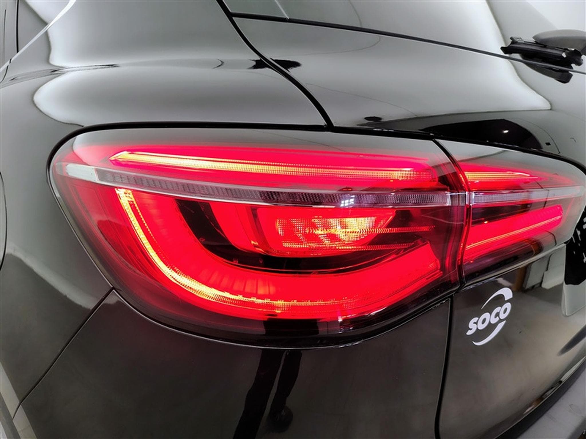 MG EHS 1.5 Turbo PHEV Luxury NAVI / FULL LED / CUIR / TOIT PANO (2021) - Photo 16