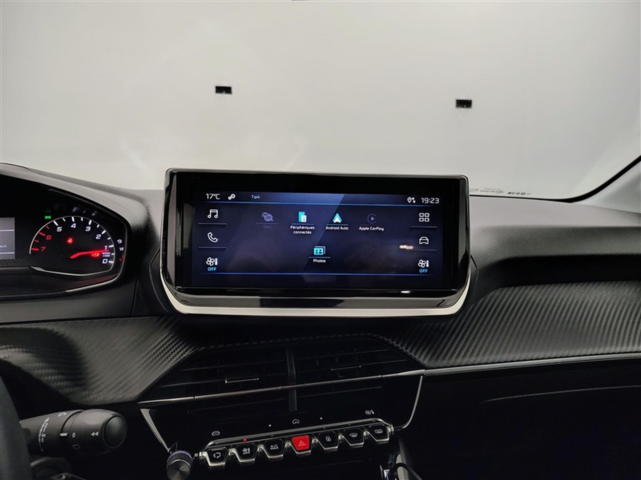 Peugeot 208 1.2i PureTech 100cv Active CARPLAY / FULL LED (2024) - Photo 18