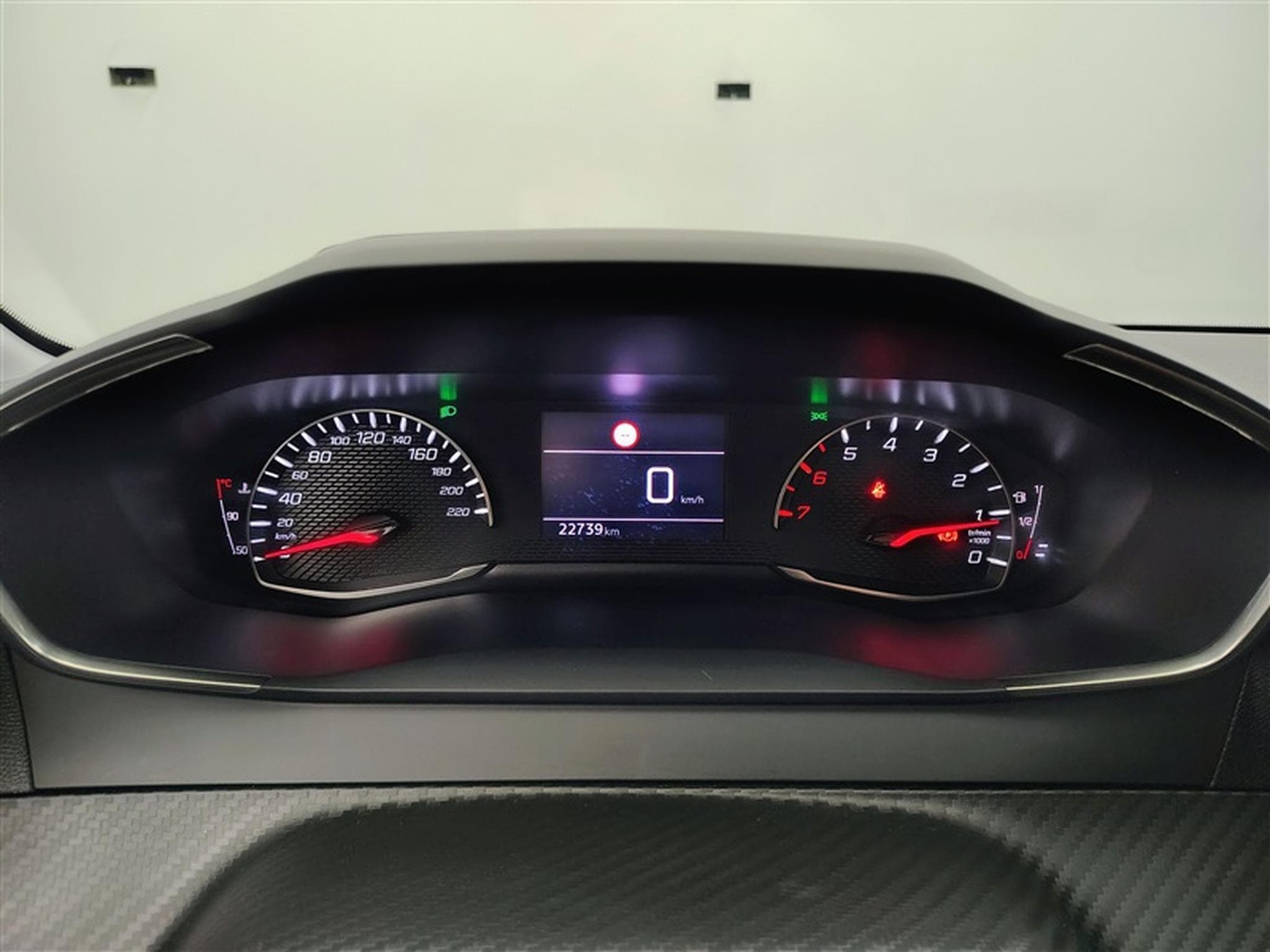 Peugeot 208 1.2i PureTech 100cv Active CARPLAY / FULL LED (2024) - Photo 9