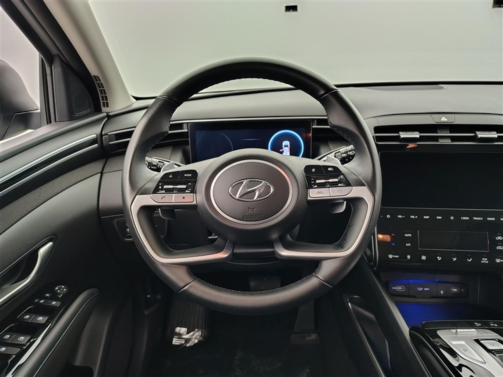 Hyundai Tucson 1.6 CRDi MHEV Feel DCT (2024) - Photo 9
