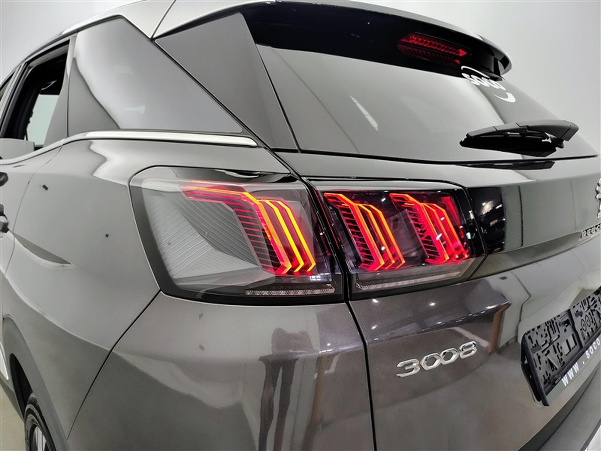 Peugeot 3008 1.2 PureTech 130cv EAT8 GT Pack NAVI / FULL LED / TOIT PANO (2023) - Photo 16